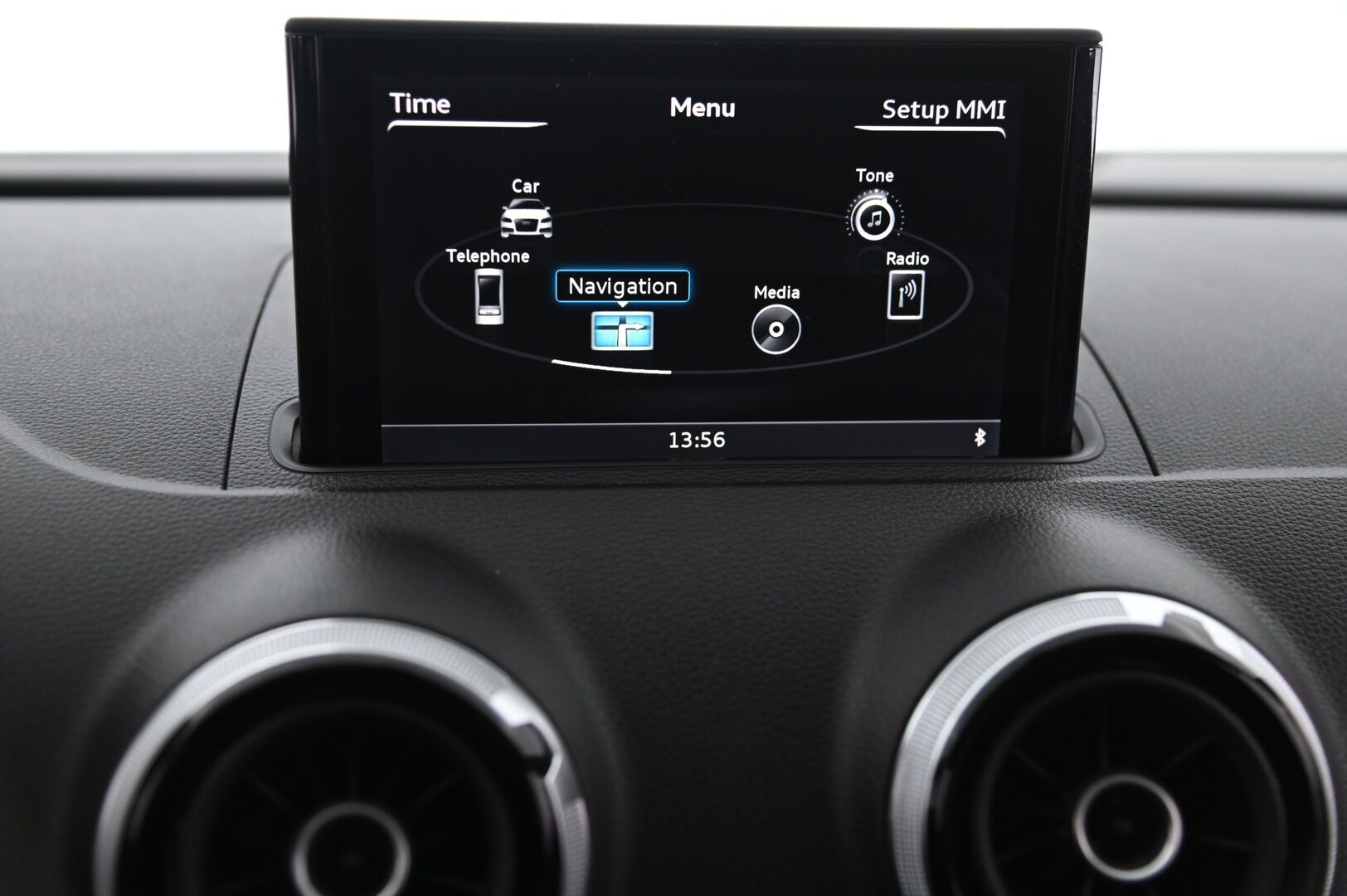 Audi S3 2015 Sedan 2,0 TFSI 221 kW quattro S tronic - Bang&Olufsen | Kattoluukku | Flatbottom | Lohko | Nahka-alcantara penkit |2x renkaat & vanteet