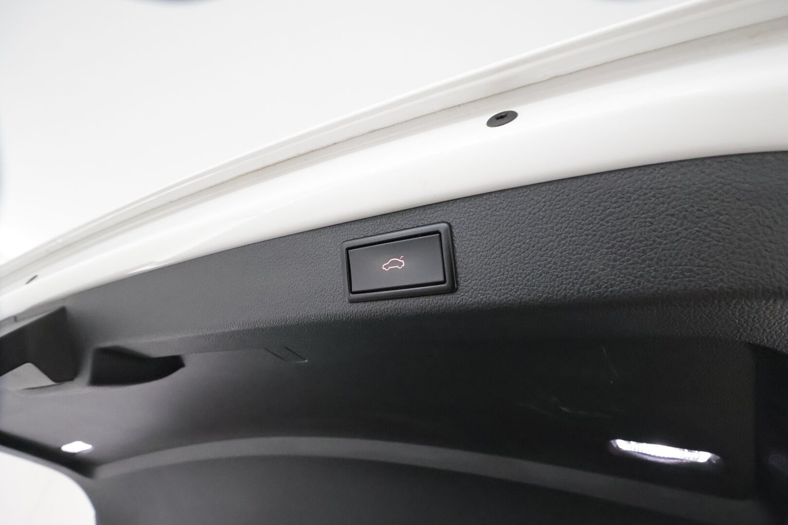 Skoda Superb 2020 Combi 1,4 TSI PHEV Style iV DSG **Canton / Webasto / Koukku / Adapt.Vakkari / Matrix-LED / P.kamera / Muistipenkki** - 2x Latauskaapelit / Kahdet Renkaat / **HYVILLÄ KAMOILLA**