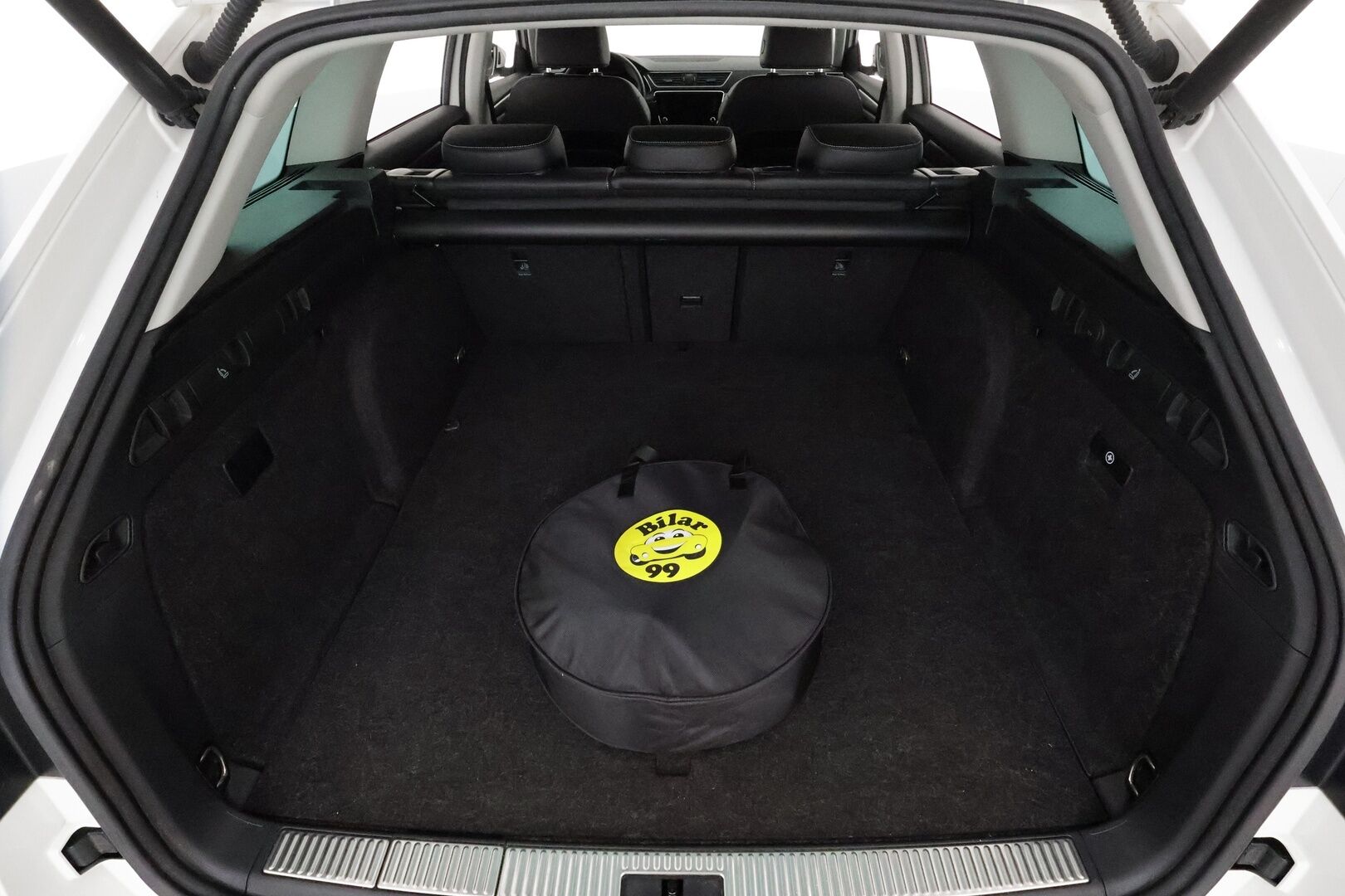 Skoda Superb 2020 Combi 1,4 TSI PHEV Style iV DSG **Canton / Webasto / Koukku / Adapt.Vakkari / Matrix-LED / P.kamera / Muistipenkki** - 2x Latauskaapelit / Kahdet Renkaat / **HYVILLÄ KAMOILLA**