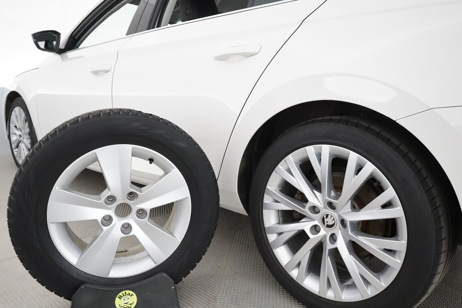 Skoda Superb 2021 Combi 1,4 TSI PHEV Style iV DSG **Canton / Webasto / Koukku / Adapt.Vakkari / Matrix-LED / P.kamera / Muistipenkki** - 3,99% KORKOTARJOUS TÄHÄN AUTOON 21.9. ASTI - Nahkaverhoilu / Kahdet Renkaat / **HYVILLÄ VARUSTEILLA**