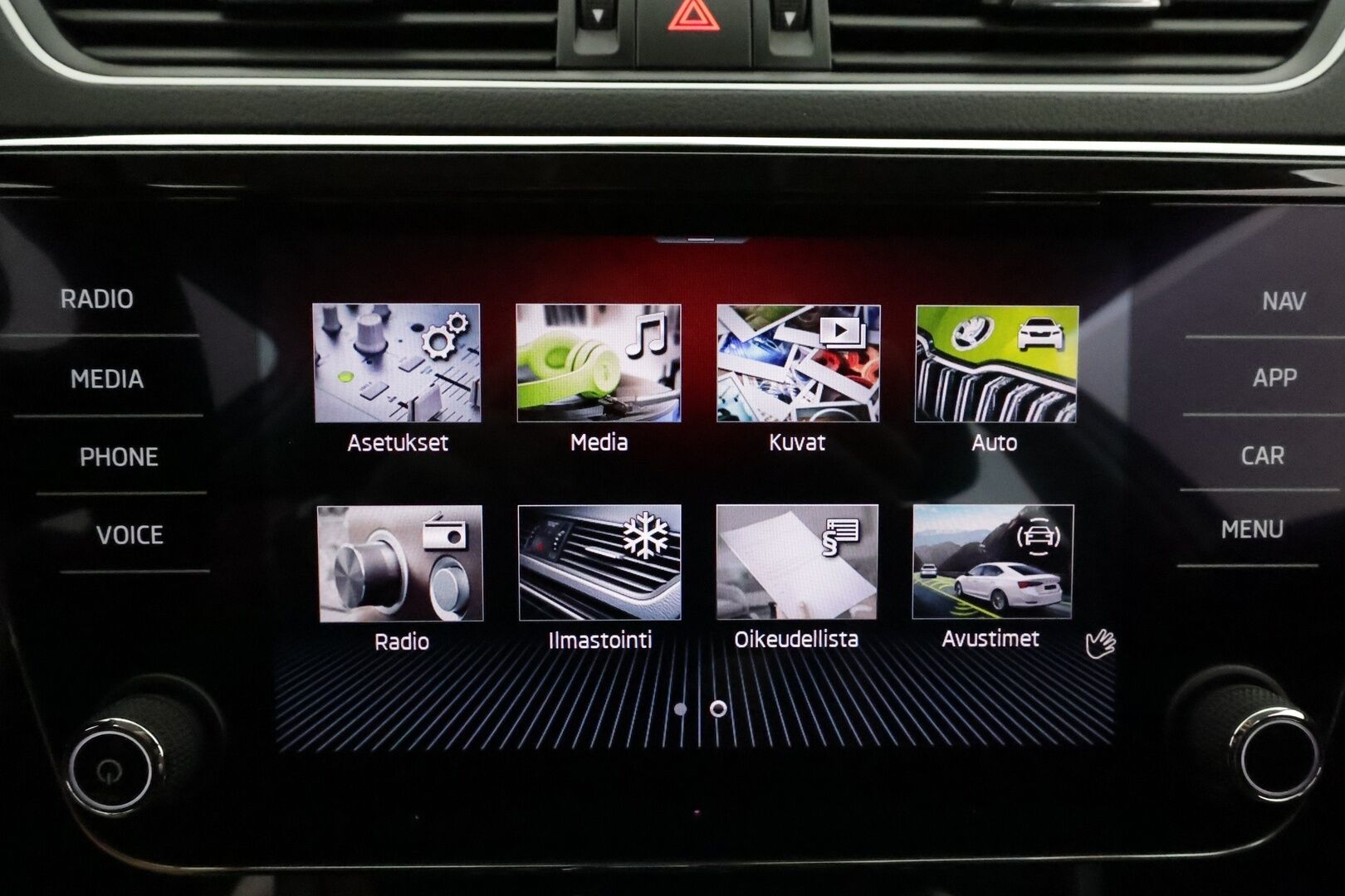 Skoda Superb 2020 Combi 1,4 TSI PHEV Style iV DSG **Canton / Webasto / Koukku / Adapt.Vakkari / Matrix-LED / P.kamera / Muistipenkki** - 2x Latauskaapelit / Kahdet Renkaat / **HYVILLÄ KAMOILLA**