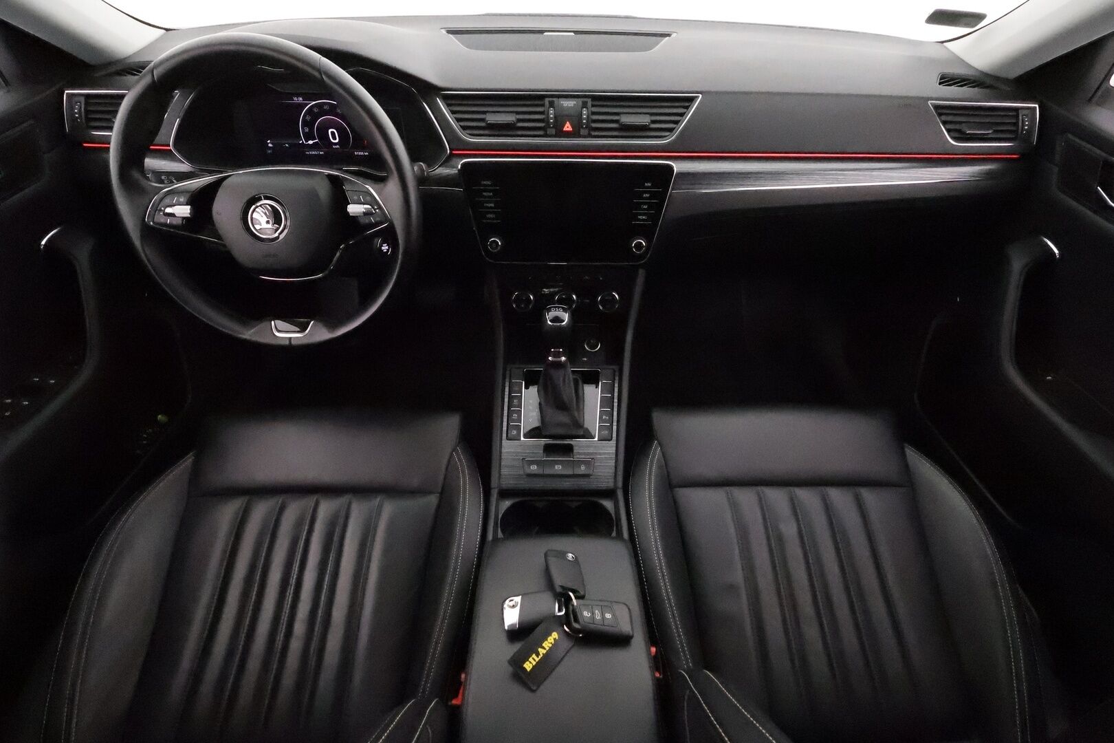 Skoda Superb 2020 Combi 1,4 TSI PHEV Style iV DSG **Canton / Webasto / Koukku / Adapt.Vakkari / Matrix-LED / P.kamera / Muistipenkki** - 2x Latauskaapelit / Kahdet Renkaat / **HYVILLÄ KAMOILLA**