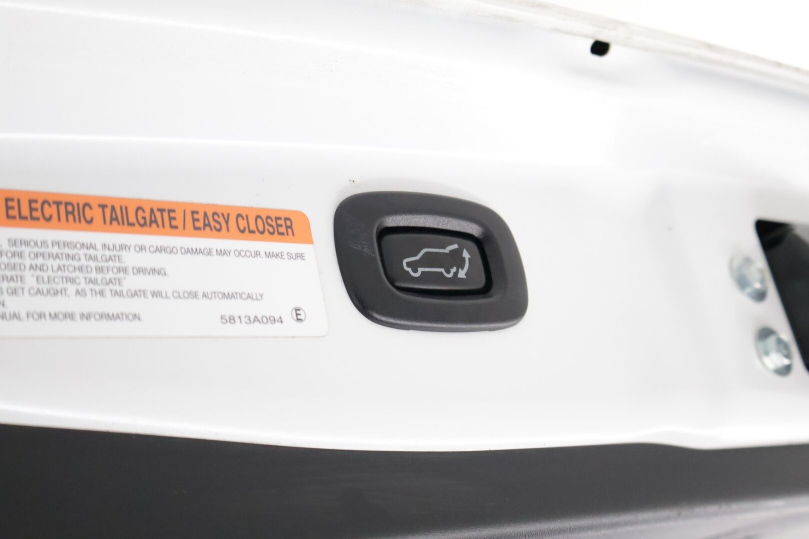 Mitsubishi Outlander 2018 4WD Ski-Edition Business - ACC| 360-Kamera | Lasikattoluukku | Tutkat | RockFord | Nahkasisusta | Sähköpenkki | Ratinlämmitin | BLIS