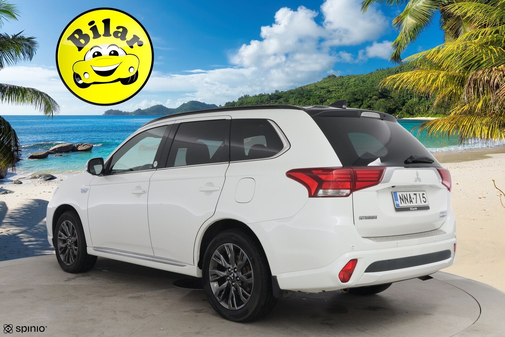 Mitsubishi Outlander 2018 4WD Ski-Edition Business - ACC| 360-Kamera | Lasikattoluukku | Tutkat | RockFord | Nahkasisusta | Sähköpenkki | Ratinlämmitin | BLIS