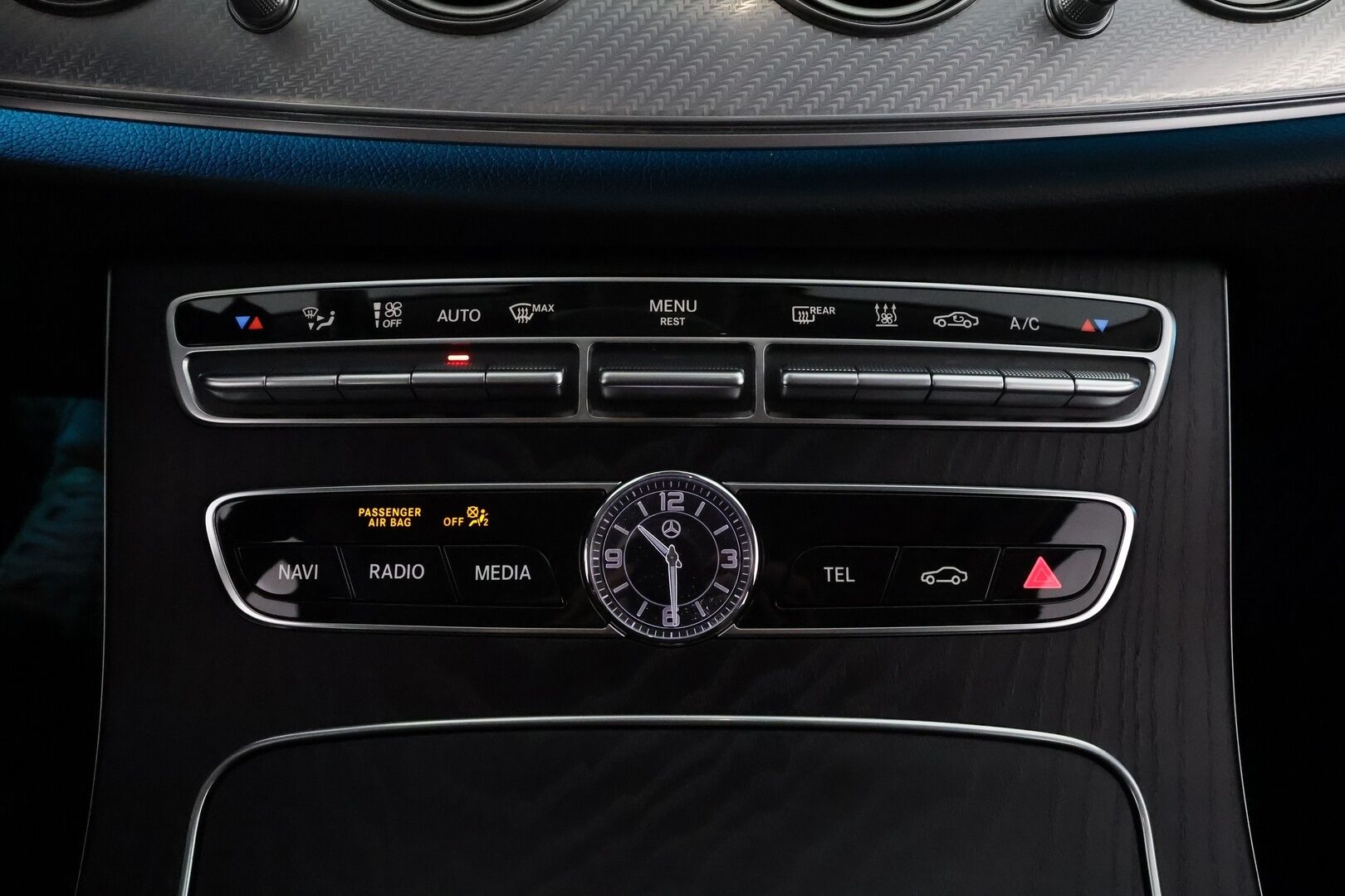 Mercedes-Benz E 2019 300 de T Avantgarde EQ Power **Burmester / Distronic+ / Widescreen / Koukku / P.kamera / Sporttipenkit** - Kahdet renkaat
