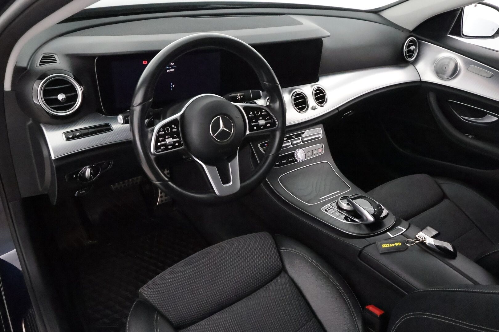 Mercedes-Benz E 2019 300 de T Avantgarde EQ Power **Burmester / Distronic+ / Widescreen / Koukku / P.kamera / Sporttipenkit** - Kahdet renkaat