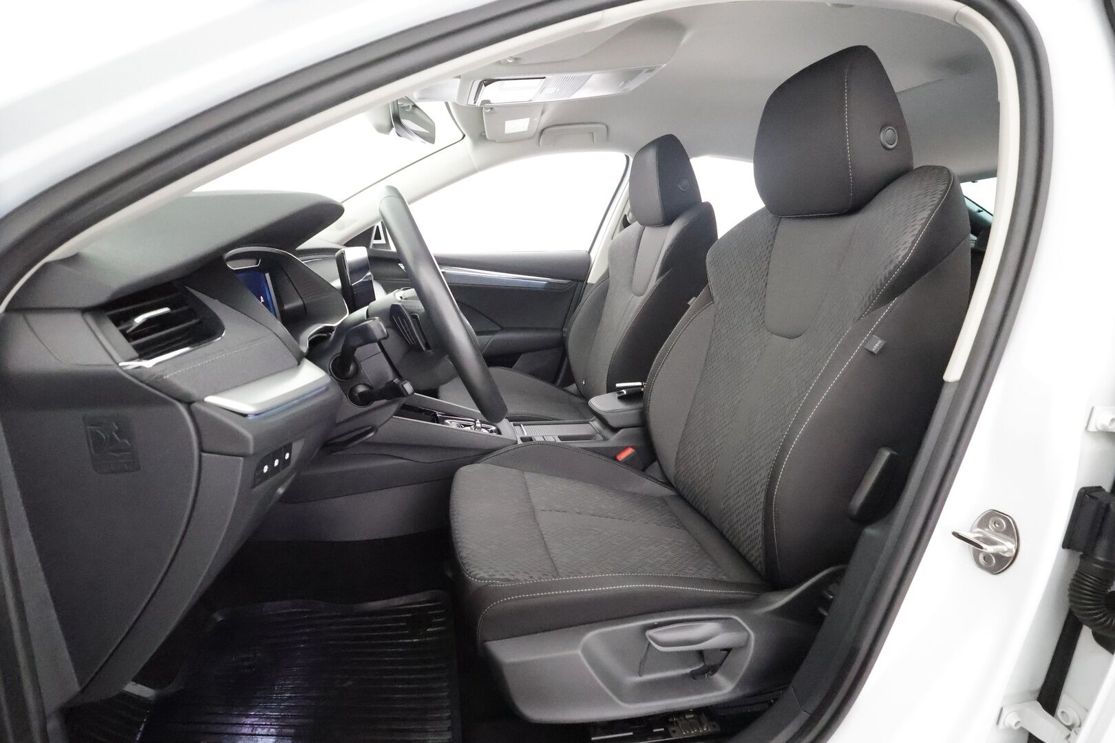 Skoda Octavia 2023 1.4 TSI PHEV Style iV DSG Autom. - | ACC | Webasto | Travel-assist | Matrix LED | Keyless | P.Kamera  | Koukku | Digimittari | 1.om Suomi-auto | Kahdet renkaat | Merkkihuollot |