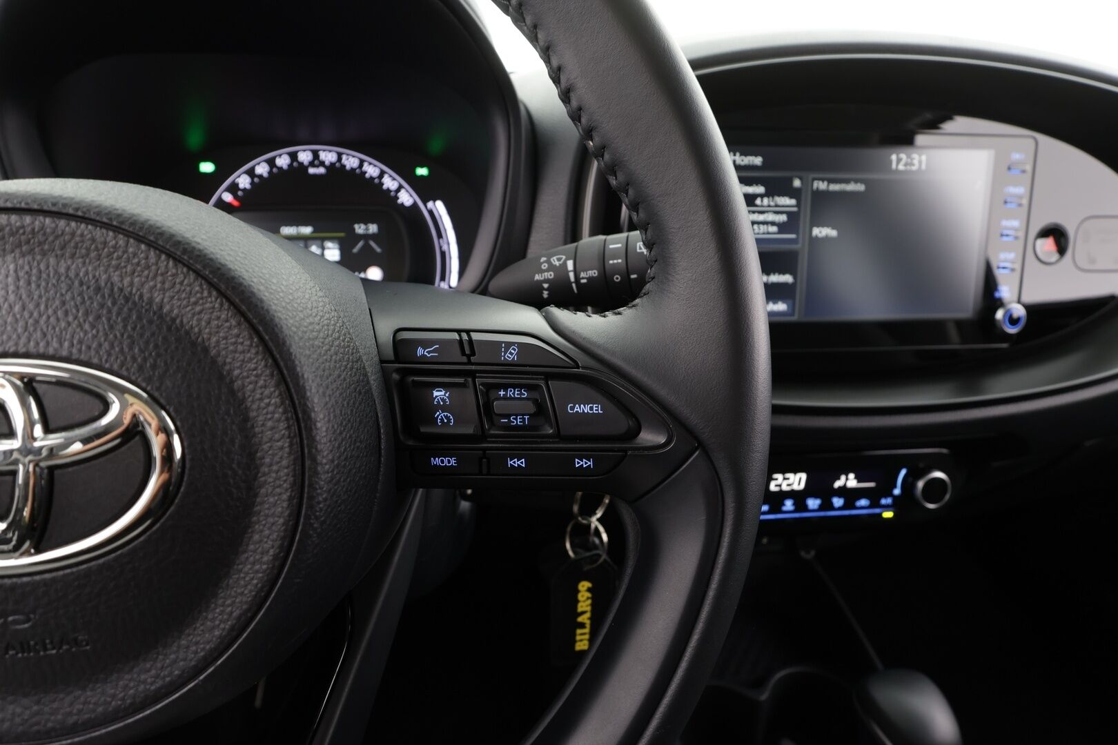 Toyota Aygo X 2023 1,0 VVT-i Play Edition Multidrive S *1.Om Suomi-auto / ACC / P.kamera / LED / Kaistavahti / Apple&Android* - *Kahdet renkaat aluvanteilla / Merkkihuollettu* - HULLUT VÄLIPÄIVÄT KORKOTARJOUS 2,49%