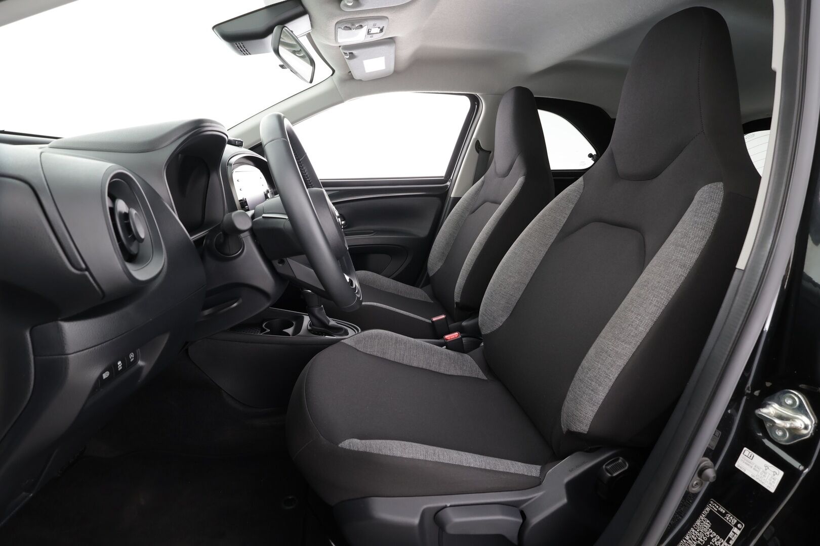 Toyota Aygo X 2023 1,0 VVT-i Play Edition Multidrive S *1.Om Suomi-auto / ACC / P.kamera / LED / Kaistavahti / Apple&Android* - *Kahdet renkaat aluvanteilla / Merkkihuollettu* - HULLUT VÄLIPÄIVÄT KORKOTARJOUS 2,49%