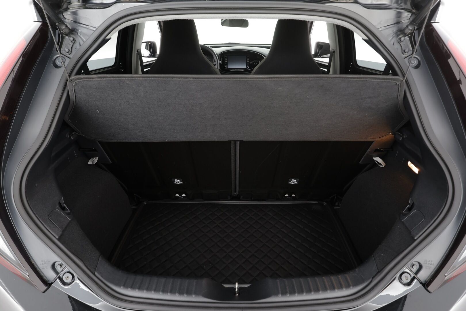 Toyota Aygo X 2023 1,0 VVT-i Play Edition Multidrive S *1.Om Suomi-auto / ACC / P.kamera / LED / Kaistavahti / Apple&Android* - *Kahdet renkaat aluvanteilla / Merkkihuollettu* - HULLUT VÄLIPÄIVÄT KORKOTARJOUS 2,49%