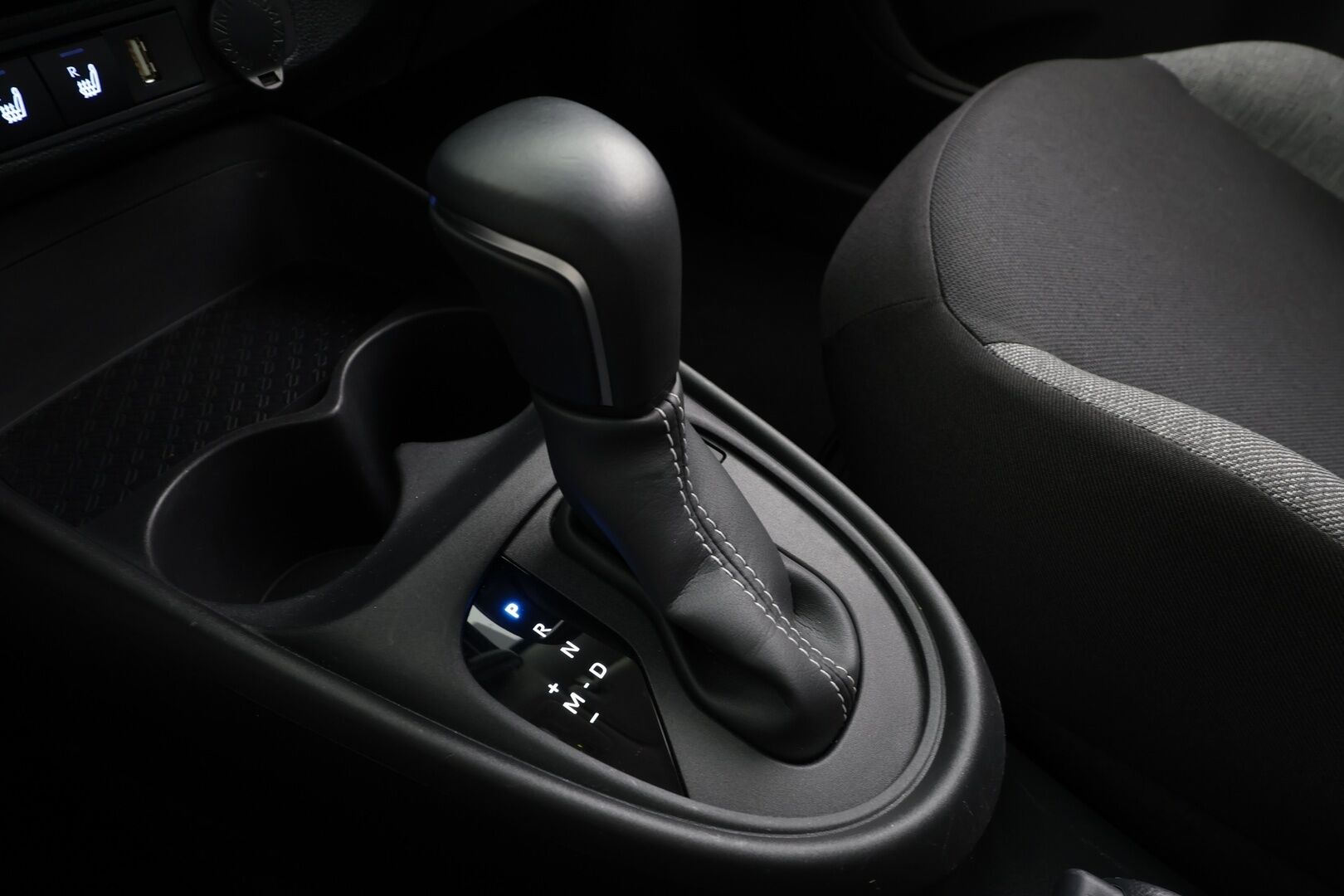 Toyota Aygo X 2023 1,0 VVT-i Play Edition Multidrive S *1.Om Suomi-auto / ACC / P.kamera / LED / Kaistavahti / Apple&Android* - *Kahdet renkaat aluvanteilla / Merkkihuollettu* - HULLUT VÄLIPÄIVÄT KORKOTARJOUS 2,49%