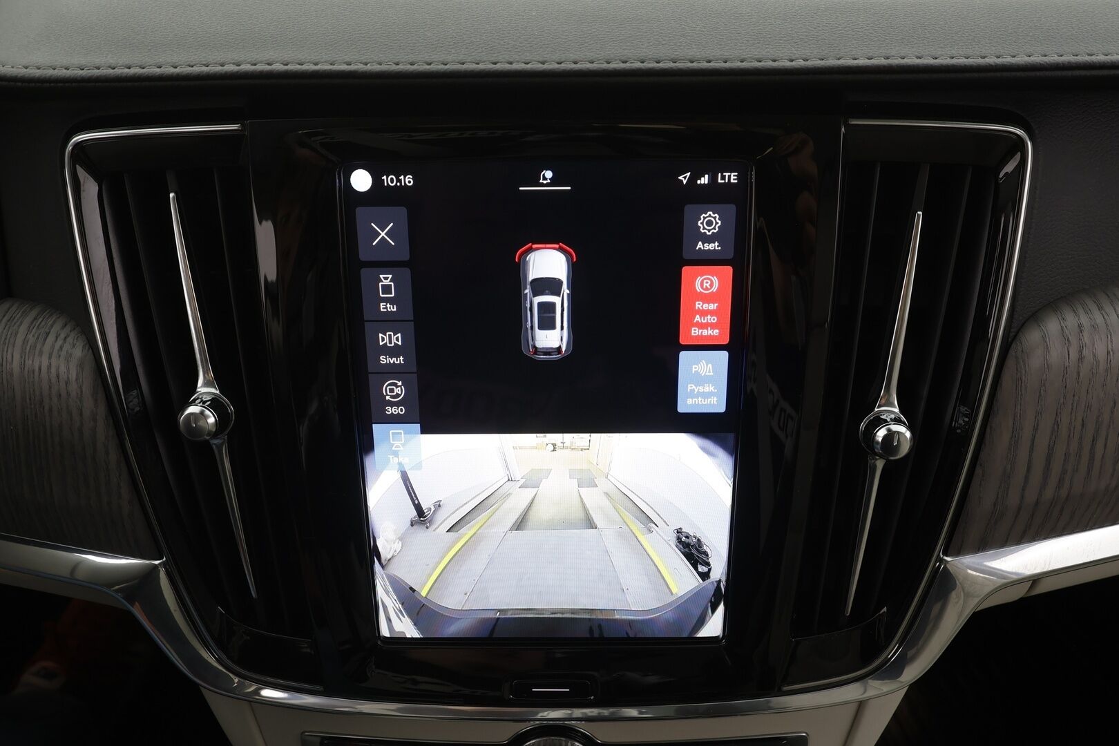 Volvo V90 2023 T8 AWD Long Range High Performance Ultimate Bright aut - | Koukku | HUD | Panorama | H&K | ACC | Full-LED | 360 | Sporttinahat Muistilla | Lisälämmitin | Kaistavahti | Navi | Keyless | 1-om Suomi-auto | Kahdet renkaat | 2x Latauskaapelit |
