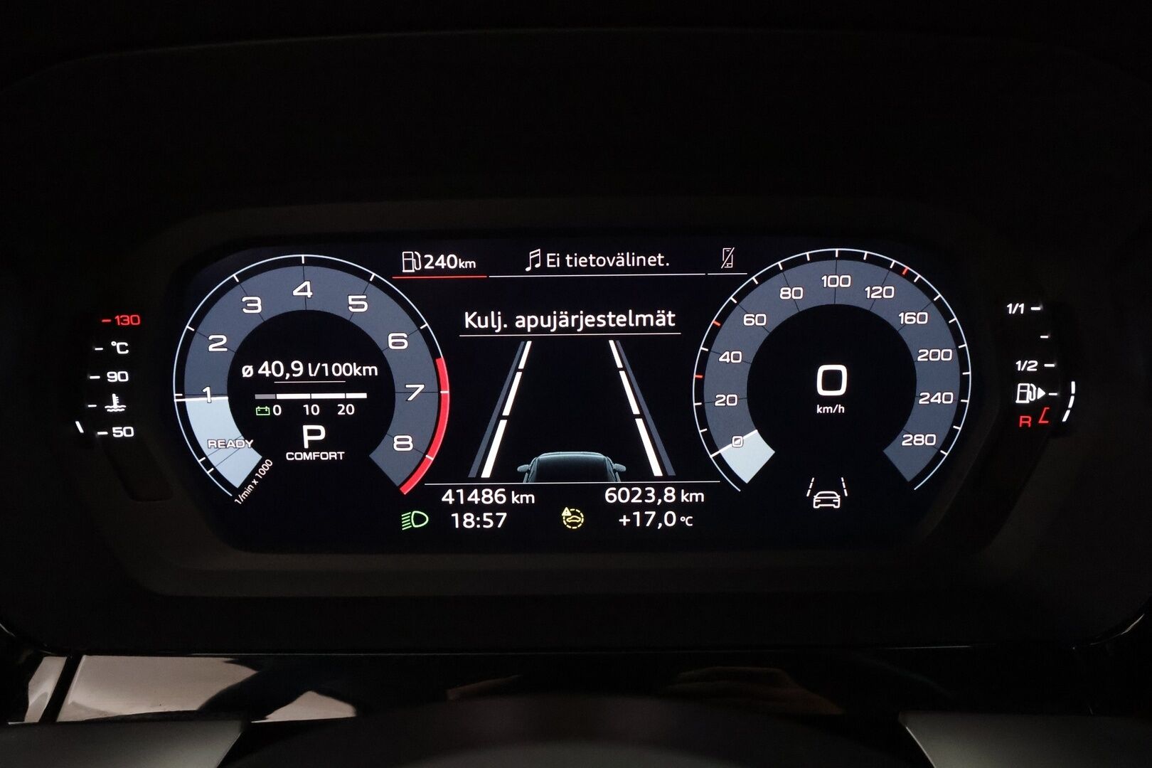 Audi A3 2023 Sportback Business 30 TFSI 81kW MHEV S tronic - | ACC | Lohko | P.Kamera | Digimittaristo | LED | Suomi-auto | Kahdet Renkaat |