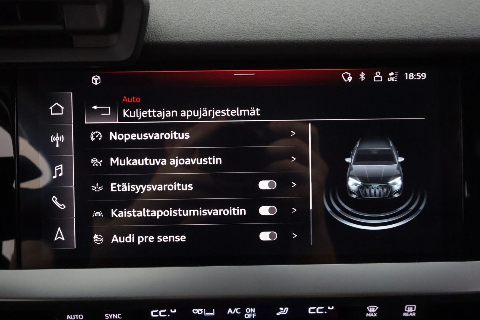 Audi A3 2023 Sportback Business 30 TFSI 81kW MHEV S tronic - | ACC | Lohko | P.Kamera | Digimittaristo | LED | Suomi-auto | Kahdet Renkaat |