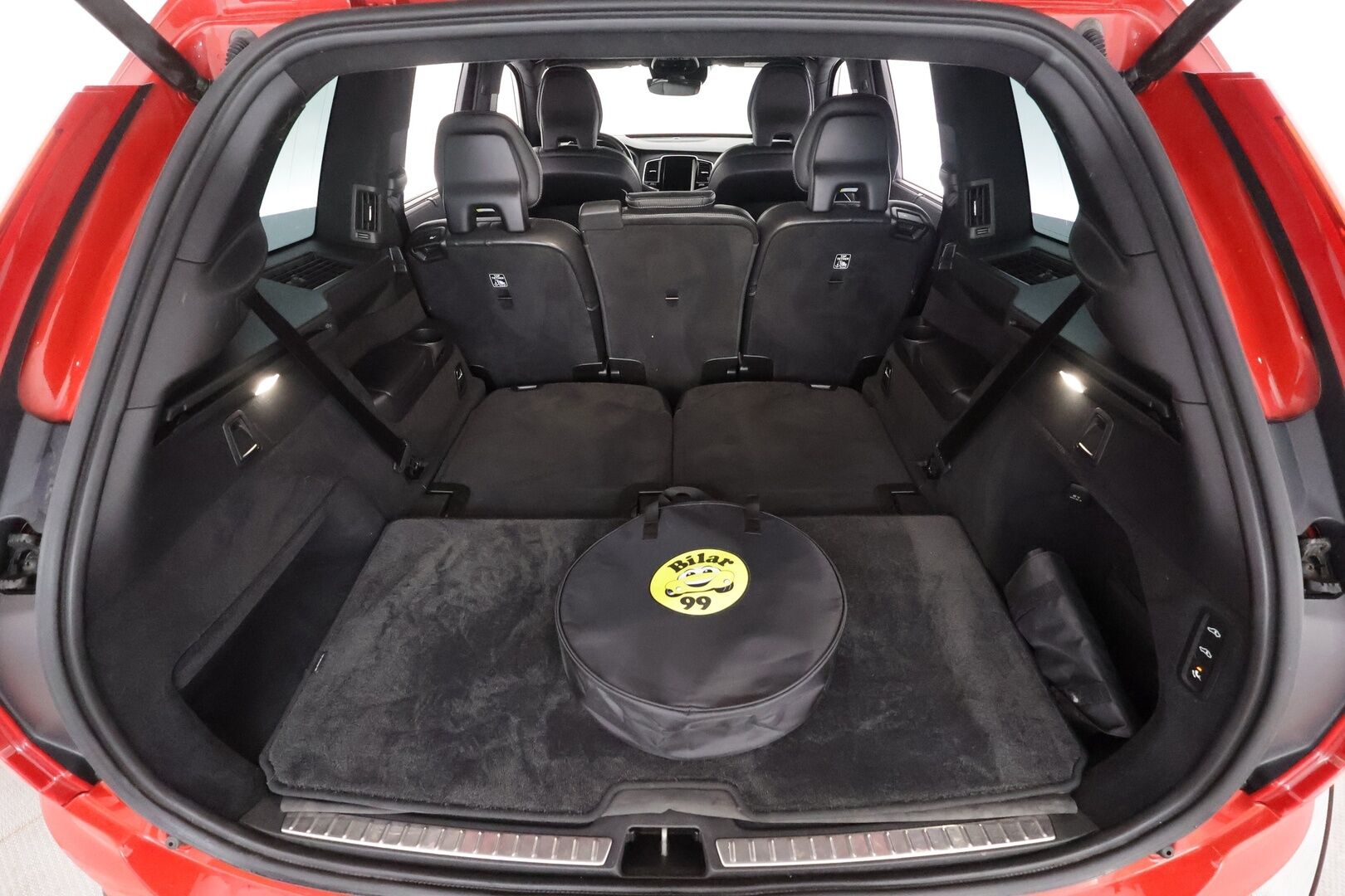 Volvo XC90 2019 T8 AWD R-Design aut - | ACC | Koukku | Webasto | HUD | 360° | Ilm. muistinahat hieronnalla | H/K | Panorama | Pilot Assist | BLIS | Full-LED Active | 2x renkaat aluin |