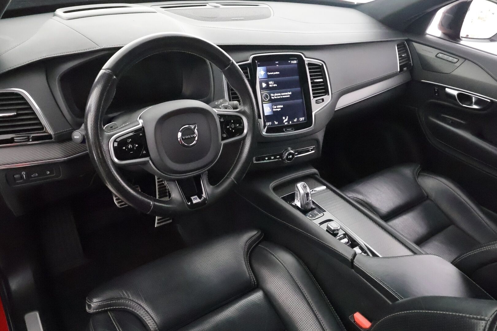 Volvo XC90 2019 T8 AWD R-Design aut - | ACC | Koukku | Webasto | HUD | 360° | Ilm. muistinahat hieronnalla | H/K | Panorama | Pilot Assist | BLIS | Full-LED Active | 2x renkaat aluin |