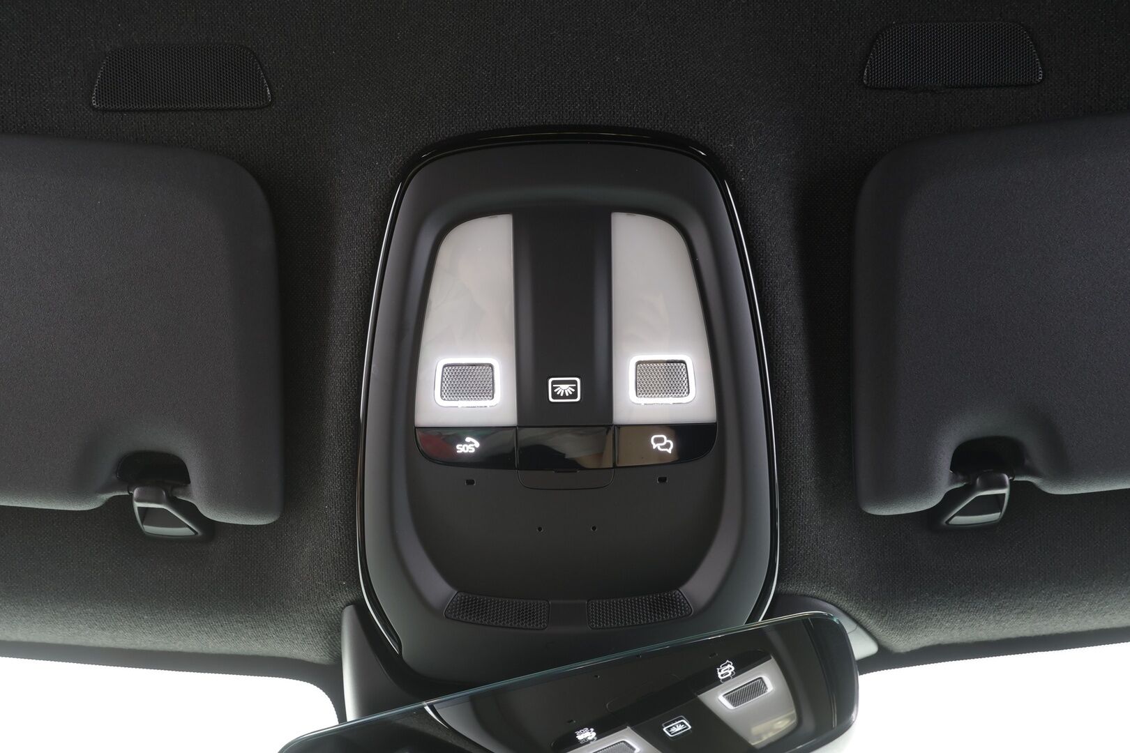 Volvo XC40 2023 Recharge Single Plus aut - | ACC | ILP | Koukku | Muistipenkki | Sporttipenkit | BLIS | Pilot Assist | Keyless | P.kamera | 2x renkaat aluin | 1-om suomiauto | Merkkihuollot |