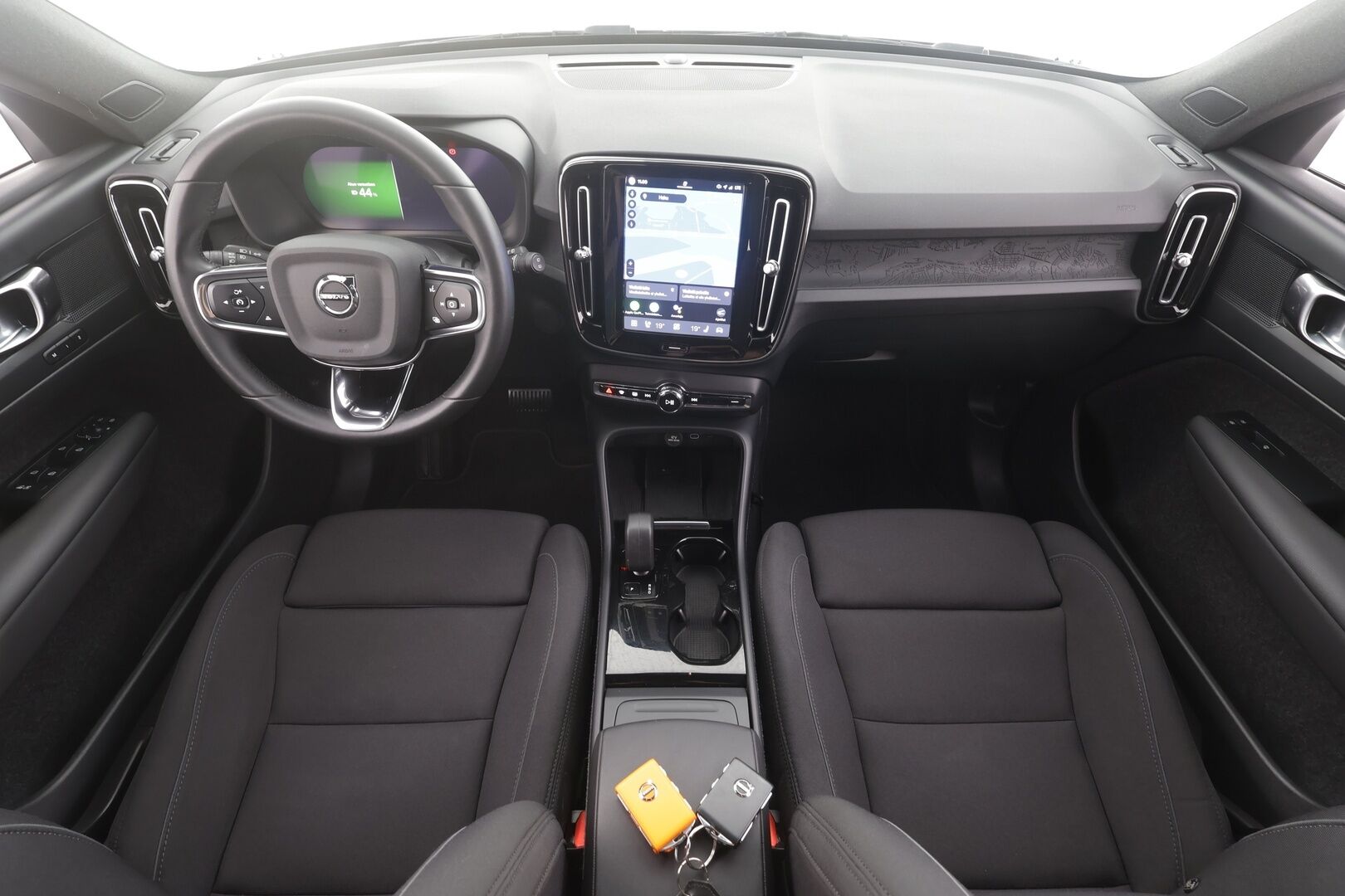 Volvo XC40 2023 Recharge Single Plus aut - | ACC | ILP | Koukku | Muistipenkki | Sporttipenkit | BLIS | Pilot Assist | Keyless | P.kamera | 2x renkaat aluin | 1-om suomiauto | Merkkihuollot |