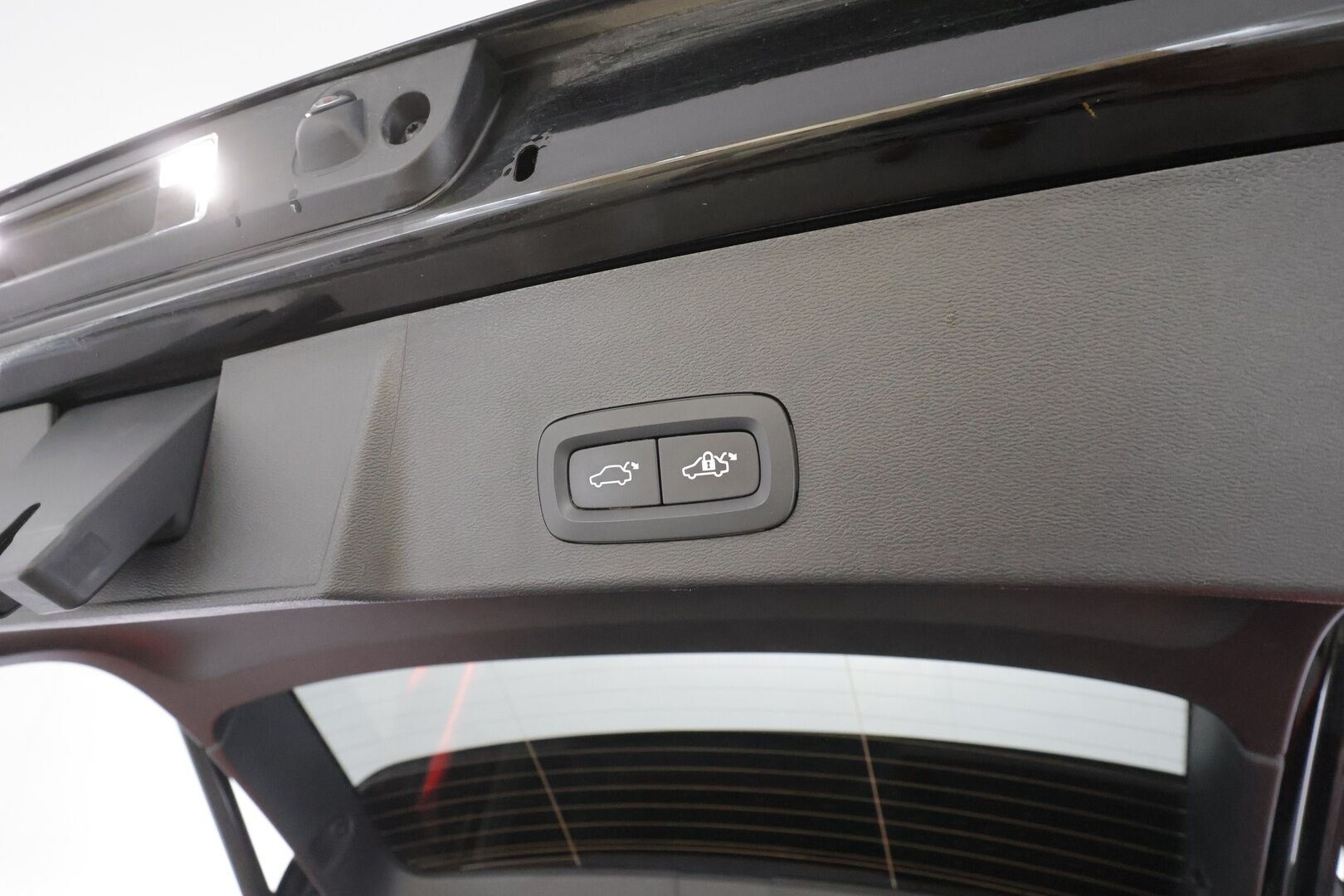 Volvo XC40 2023 Recharge Single Plus aut - | ACC | ILP | Koukku | Muistipenkki | Sporttipenkit | BLIS | Pilot Assist | Keyless | P.kamera | 2x renkaat aluin | 1-om suomiauto | Merkkihuollot |