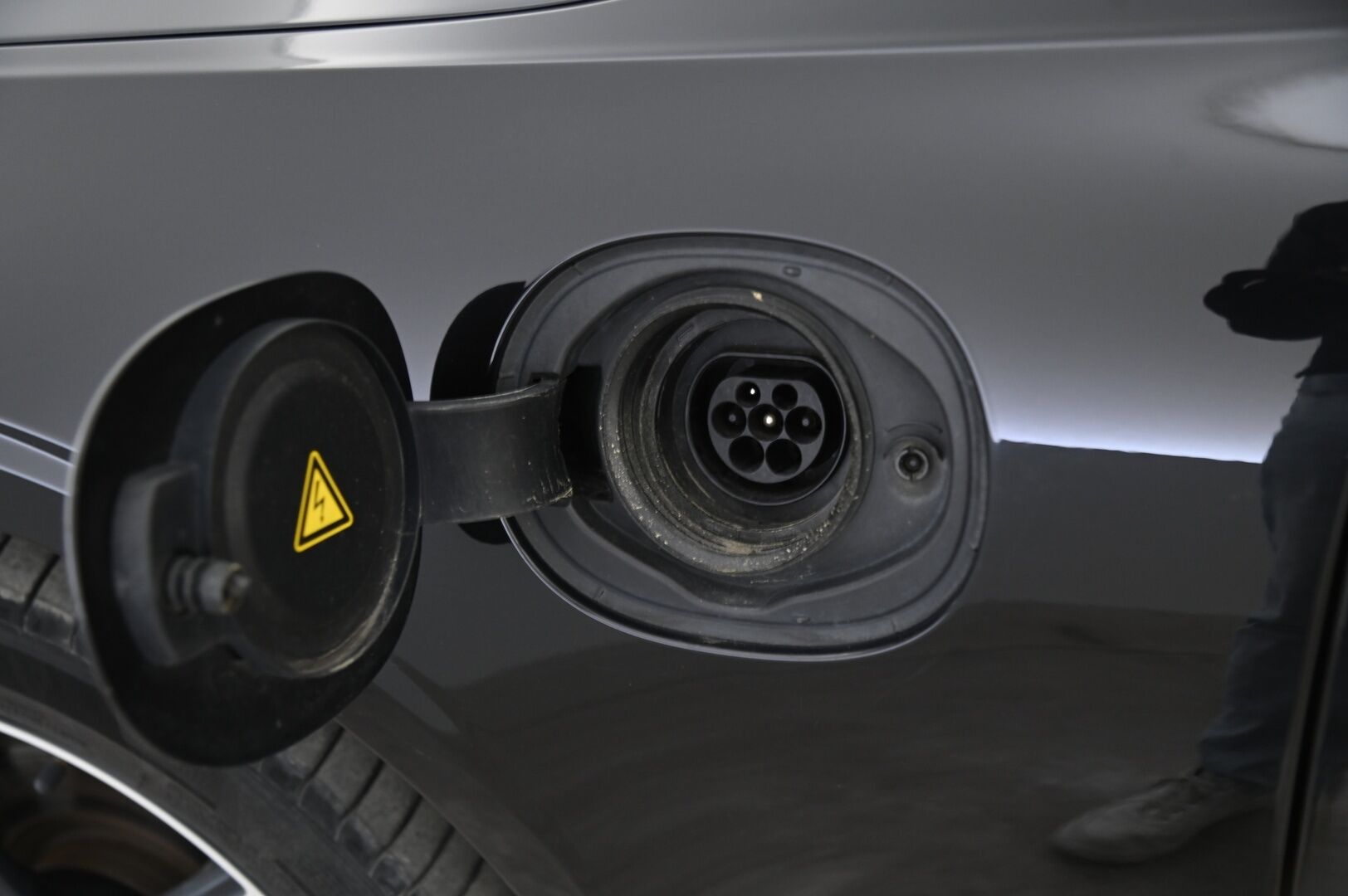 Volvo V90 2019 T8 AWD R-Design aut **Bowers & Wilkins / Muistipenkit / Adapti vakkari / 360-kamera / S.koukku**