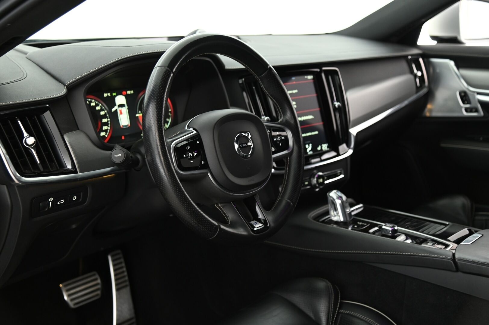 Volvo V90 2019 T8 AWD R-Design aut **Bowers & Wilkins / Muistipenkit / Adapti vakkari / 360-kamera / S.koukku**