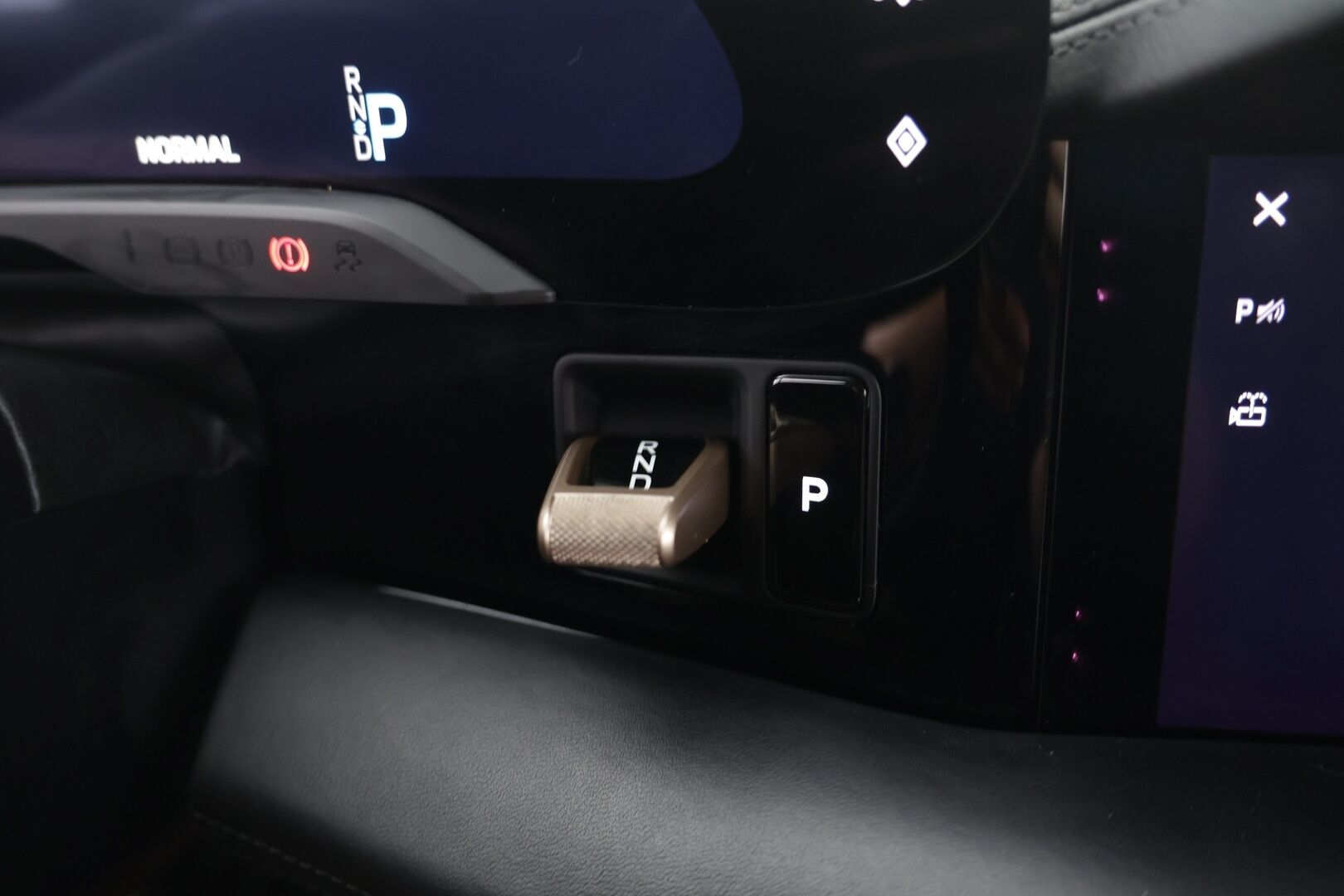 Porsche Taycan 2020 4S - | PASM | InnoDrive | ILP | Passenger Display | 14-säätöiset muistinahat | Bose | Sport Chrono |