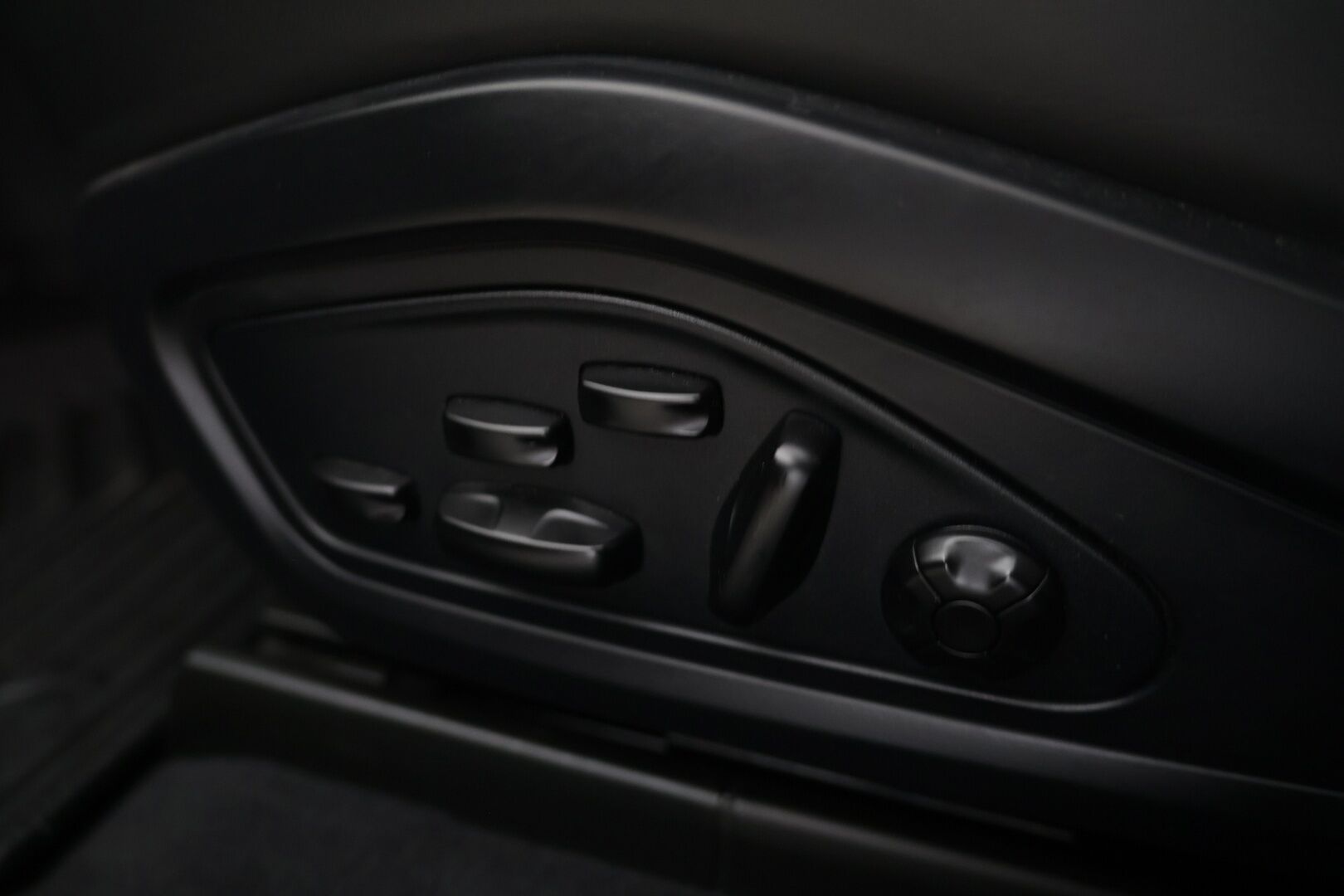 Porsche Taycan 2020 4S - | PASM | InnoDrive | ILP | Passenger Display | 14-säätöiset muistinahat | Bose | Sport Chrono |
