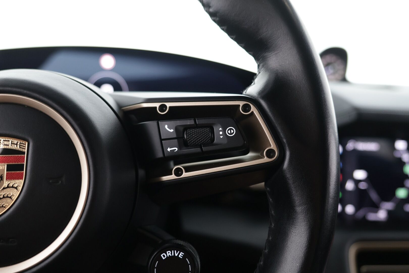 Porsche Taycan 2020 4S - | PASM | InnoDrive | ILP | Passenger Display | 14-säätöiset muistinahat | Bose | Sport Chrono |