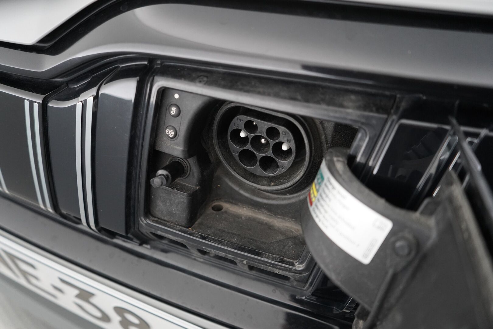 Skoda Superb 2021 Combi 1,4 TSI PHEV SportLine iV DSG ** ACC / Webasto / Canton / Koukku** - Skoda Crystal Lighting / Muistipenkki / Nahka-alcantara / Sport Line*