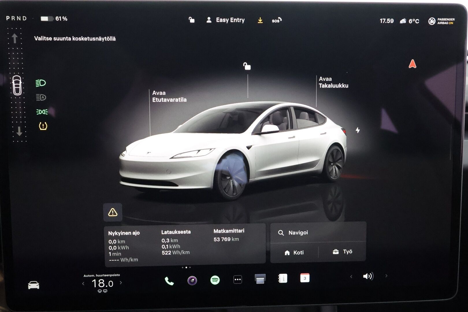 Tesla Model 3 2024 Standard Range Plus * Koukku / Lasikatto / Matrix LED / Viihdenäyttö / Nahat / ILP / P.kamera / Facelift * - Suomi-auto / Kahdet renkaat aluvanteilla