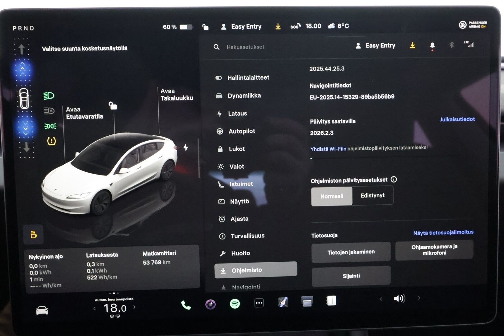 Tesla Model 3 2024 Standard Range Plus * Koukku / Lasikatto / Matrix LED / Viihdenäyttö / Nahat / ILP / P.kamera / Facelift * - Suomi-auto / Kahdet renkaat aluvanteilla