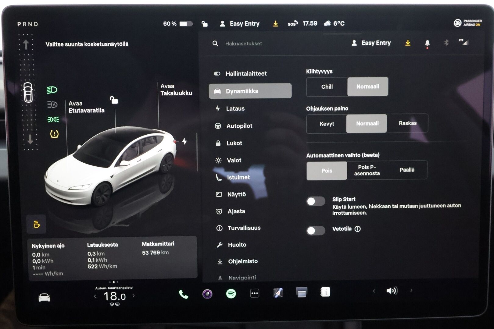 Tesla Model 3 2024 Standard Range Plus * Koukku / Lasikatto / Matrix LED / Viihdenäyttö / Nahat / ILP / P.kamera / Facelift * - Suomi-auto / Kahdet renkaat aluvanteilla