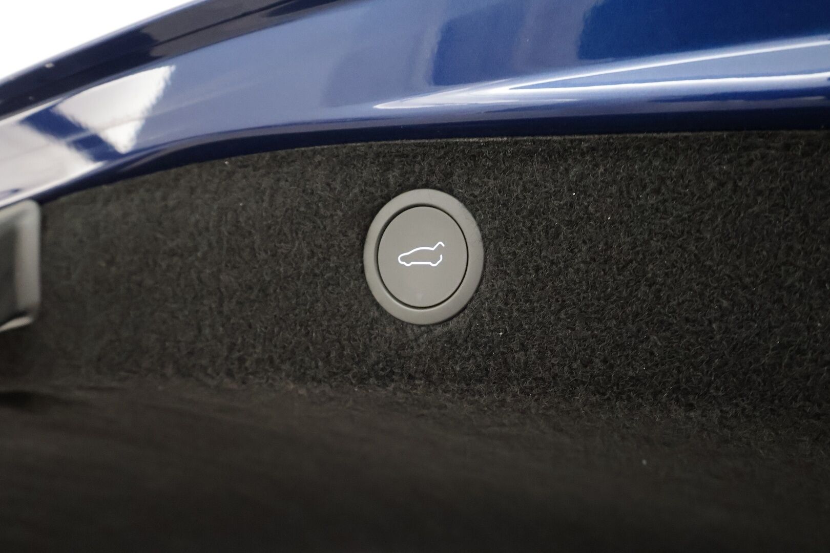 Tesla Model 3 2024 Rear-Wheel Drive * Koukku / ILP / Matrix LED / Viihdenäyttö / Lasikatto / P.kamera / Ilmastoidut nahat * - 1.Om Suomi-auto / Kahdet renkaat aluvanteilla 