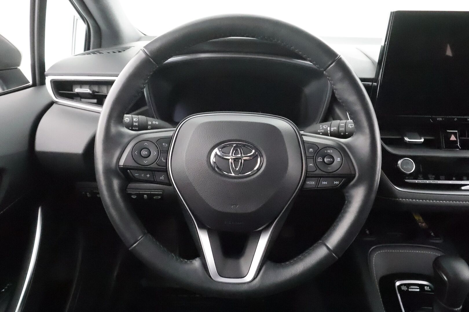 Toyota Corolla 2024 Touring Sports 1,8 Hybrid Limited Edition * ACC / P.kamera / LED / Puolinahat / Digimittaristo / Lohkolämmitin / Facelift * - 1.Om Suomi-auto / Kahdet renkaat aluvanteilla / Merkkihuollettu