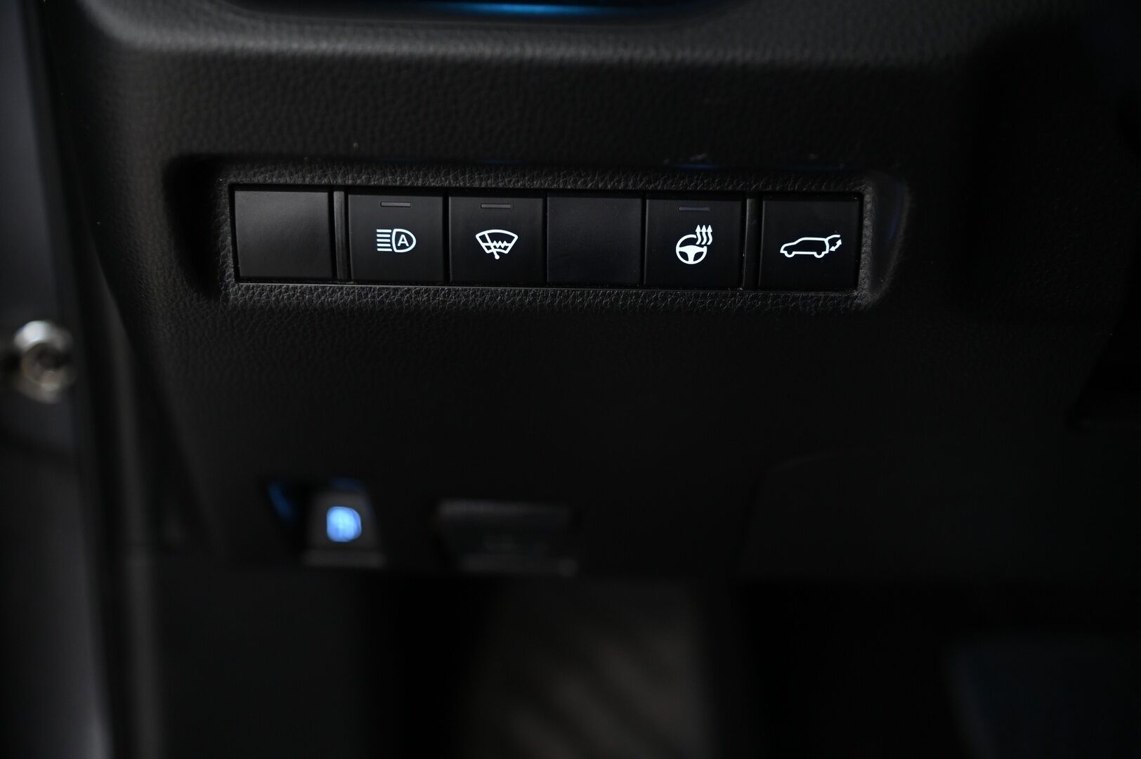 Toyota RAV4 2021 TOYOTA RAV4 Hybrid i-Style Farmari (AC) 4ov 2487cm3 *ACC / Koukku / Sähkökontti / Digimittaristo / Blis* - *Juuri saapunut! / JBL / P-Kamera / Tutkat / Kessy / Ratinlämmitin* - HULLU BLACKWEEK KORKOTARJOUS 2,49%