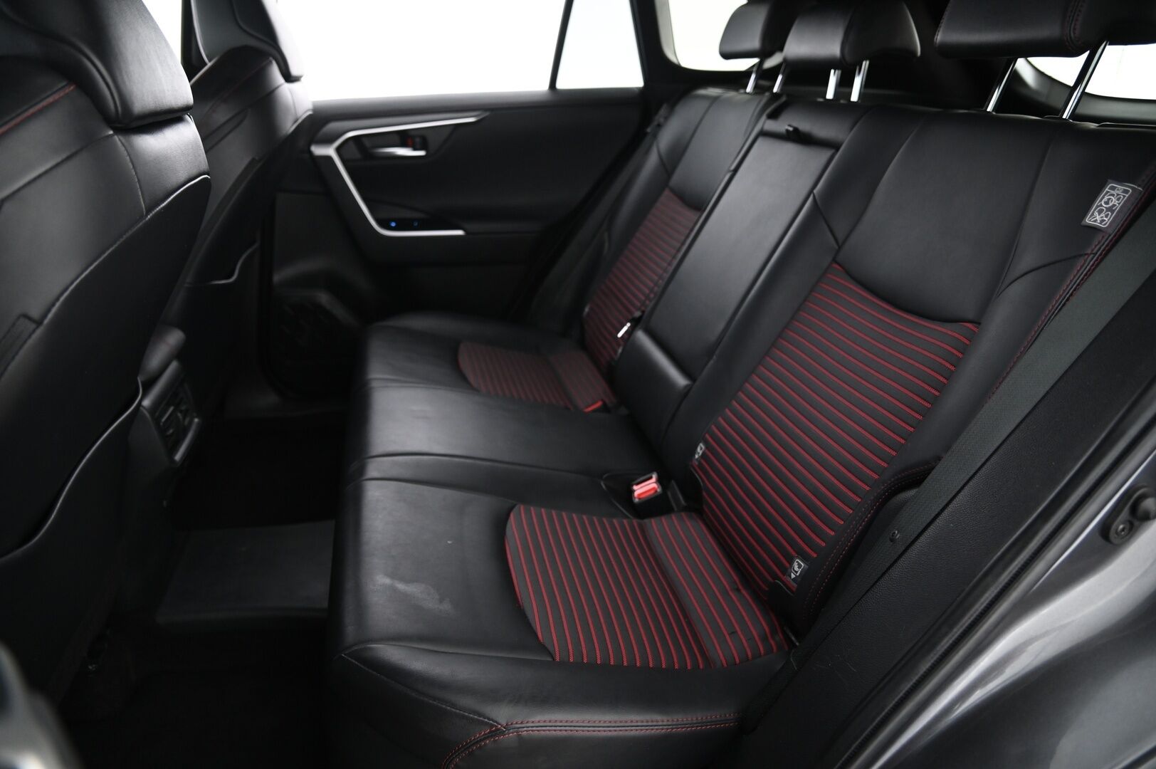 Toyota RAV4 PLUG-IN 2021 Hybrid 2,5 AWD-i Style*ACC / Koukku / Sähkökontti / Digimittaristo / Blis* - *Juuri saapunut! / JBL / P-Kamera / Tutkat / Kessy / Ratinlämmitin* - HULLU BLACKWEEK KORKOTARJOUS 2,49%