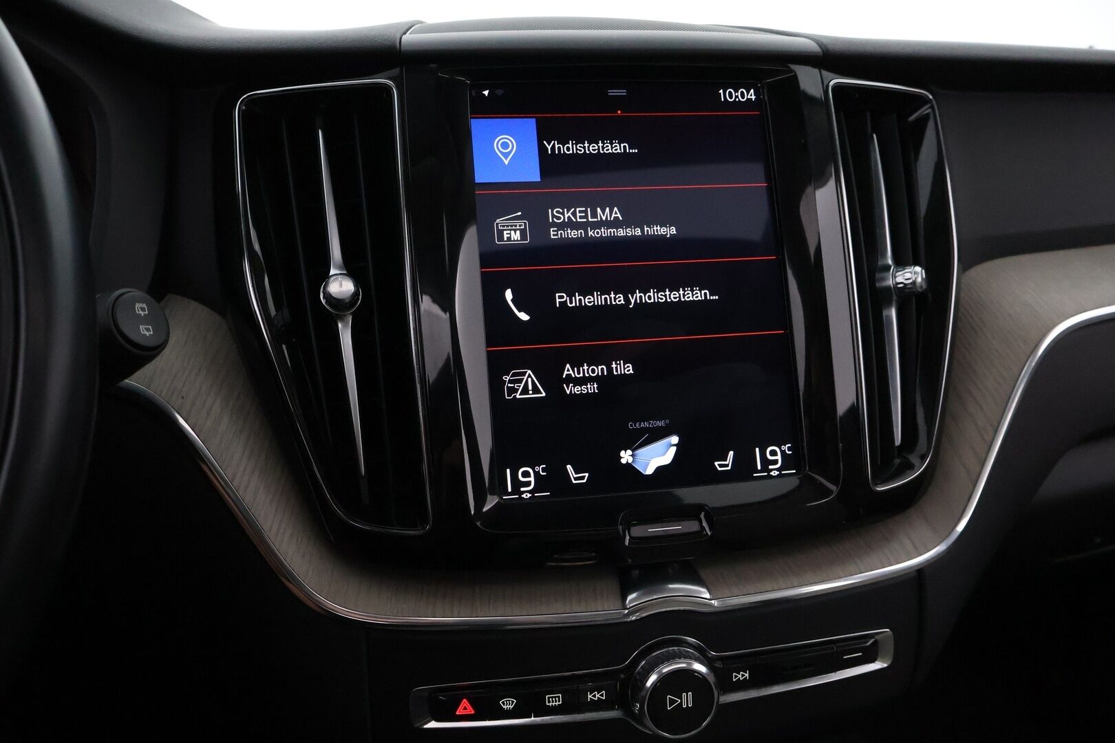 Volvo XC60 2018 T8 AWD Inscription aut - Webasto / Adapt.Vakkari / Vaaleat Nahat / High Perf.Audio / Ilma-alusta / BLIS / Sähköluukku / Ratinlämmitin / Juuri saapunut Tampereelle!