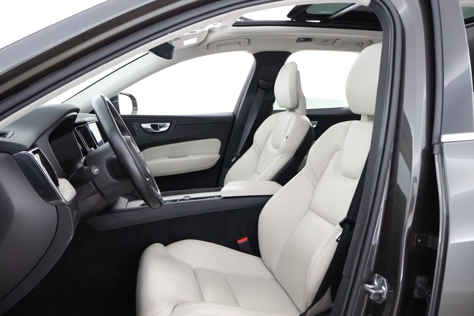 Volvo XC60 2018 T8 AWD Inscription aut - Webasto / Adapt.Vakkari / Vaaleat Nahat / High Perf.Audio / Ilma-alusta / BLIS / Sähköluukku / Ratinlämmitin / Juuri saapunut Tampereelle!