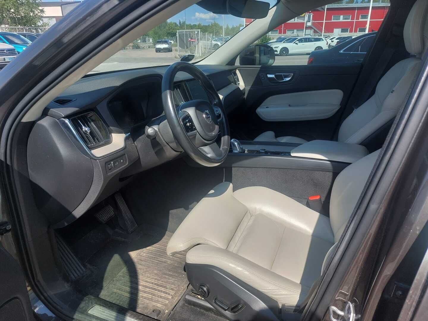 Volvo XC60 2018 T8 AWD Inscription aut - Webasto / Adapt.Vakkari / Vaaleat Nahat / High Perf.Audio / Ilma-alusta / BLIS / Sähköluukku / Ratinlämmitin / Juuri saapunut Tampereelle!