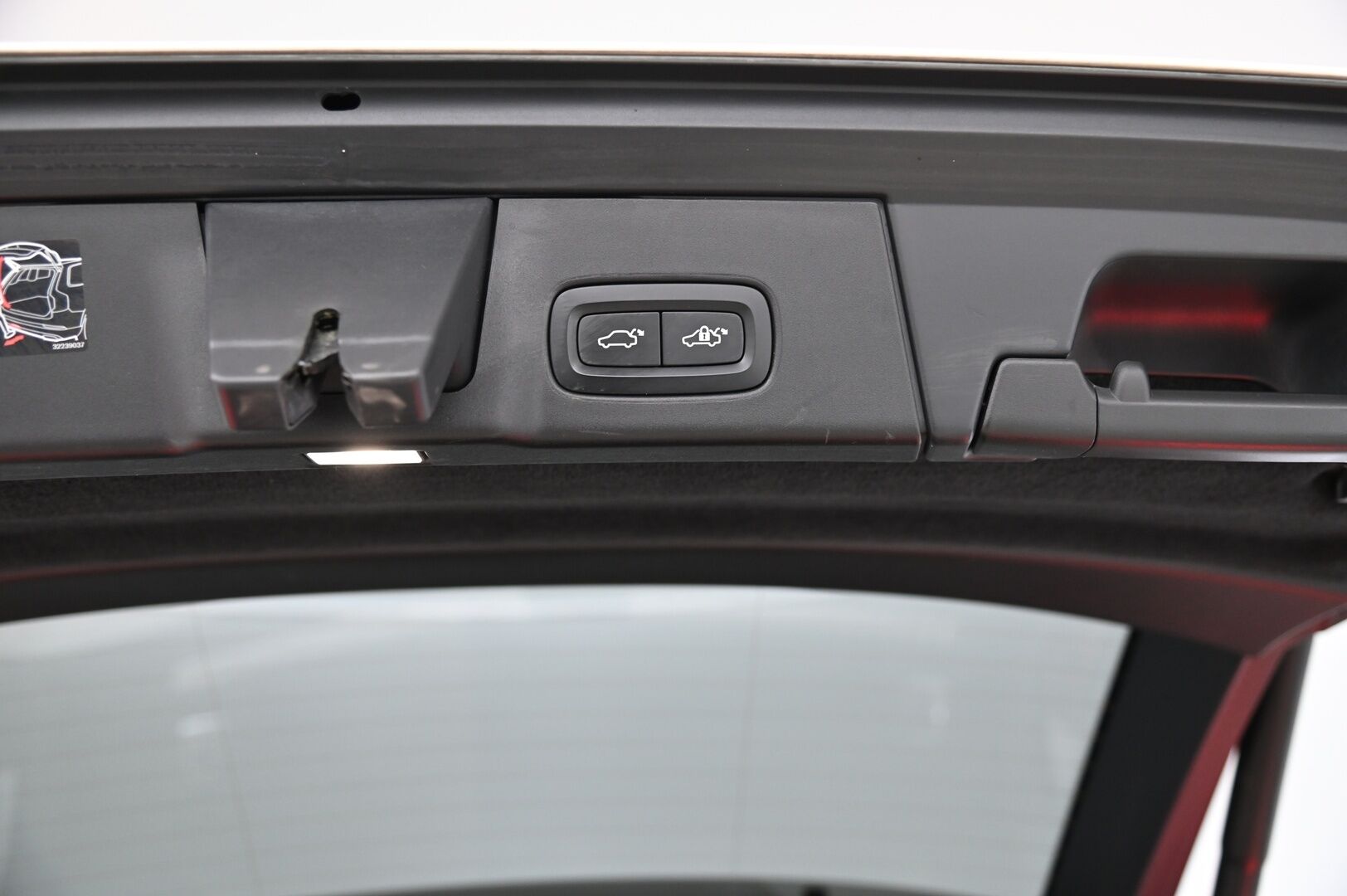 Volvo V90 2020 T8 Twin Engine AWD R-Design * Adapt.Vakkari / Webasto / Muistipenkki / H&K / P.Kamera / Keyless / BLIS / Full-LED / Koukku *