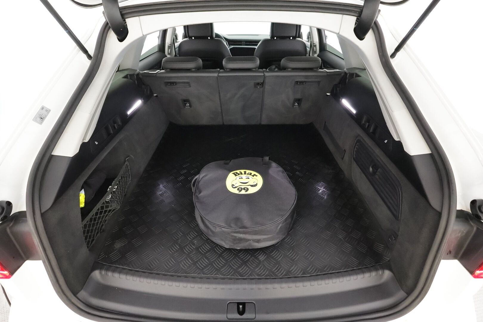 Audi A6 2021 Business Sport 55 TFSI e quattro S-Line - ACC | Matrix-LED | 360-Kamera | Sporttipenkit | Ratinlämmitin | Audi Smartphone | Koti & Kauppalaturi