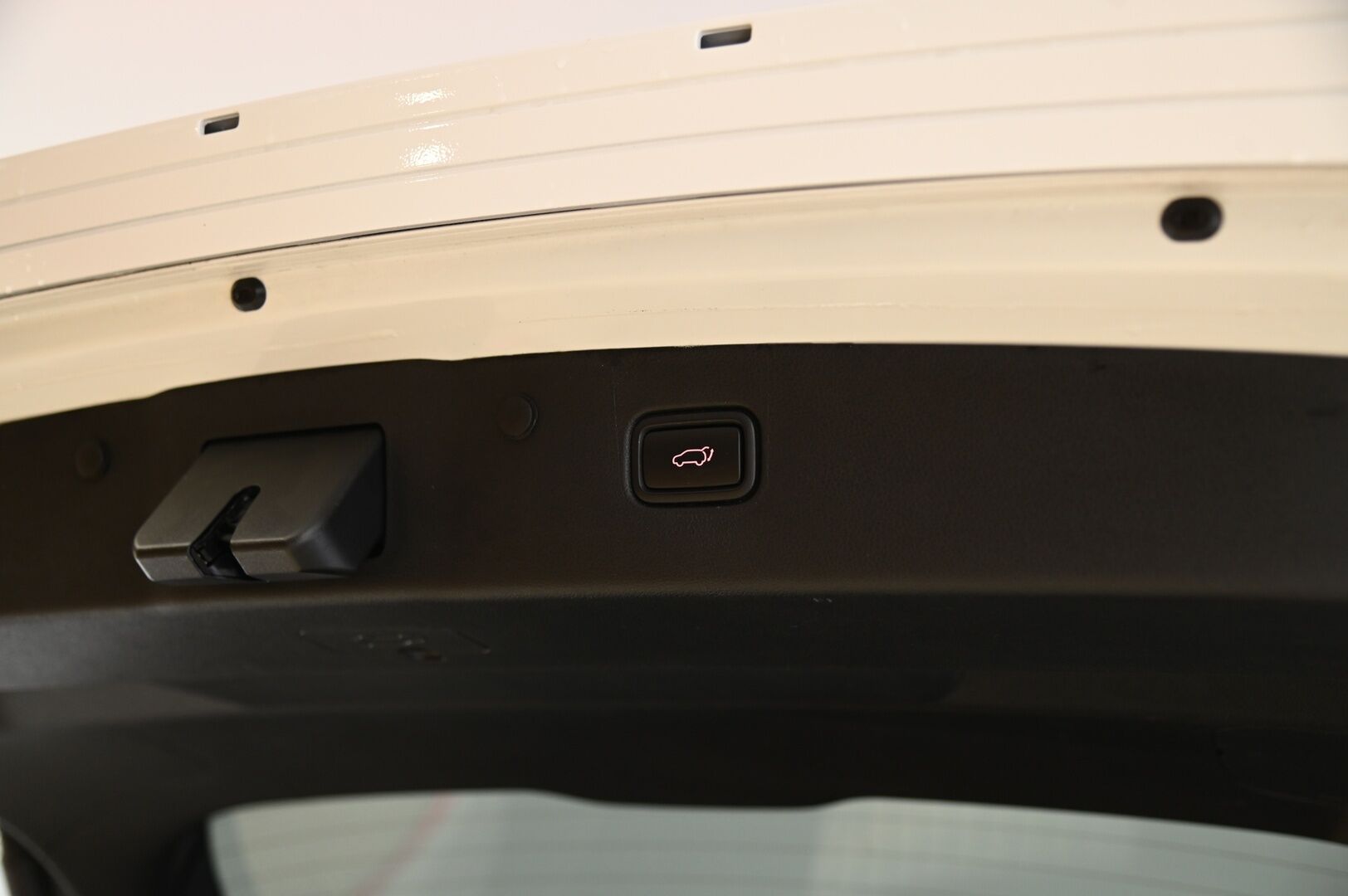 KIA OPTIMA 2018 2,0 GDI PHEV Business Luxury SW A/T * Adapt.Vakkari / Panorama / H&K / 360° / Ilmastoidut penkit / Keyless / Koukku* - Akusto uusittu / Kahdet renkaat vanteilla - HULLUT BLACKWEEK JATKOT - KORKOTARJOUS 2,49%