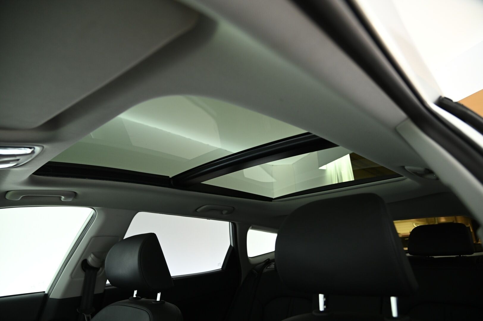 KIA OPTIMA 2018 2,0 GDI PHEV Business Luxury SW A/T * Adapt.Vakkari / Panorama / H&K / 360° / Ilmastoidut penkit / Keyless / Koukku* - Akusto uusittu / Kahdet renkaat vanteilla - HULLUT BLACKWEEK JATKOT - KORKOTARJOUS 2,49%