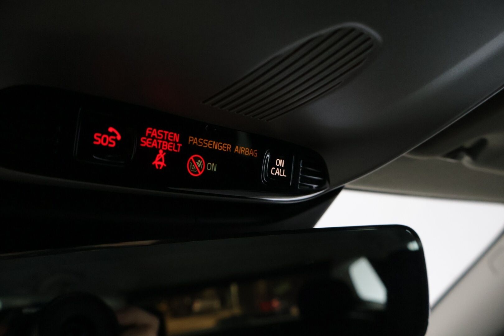 Volvo V60 2020 T6 TwE AWD Momentum aut. *Adapt.Vakkari / Webasto / Kaistavahti / P.Kamera / VOC / Koukku * - Jakohihna vaihdettu / Juuri huollettu / Michelin kesä- ja talvirenkaat