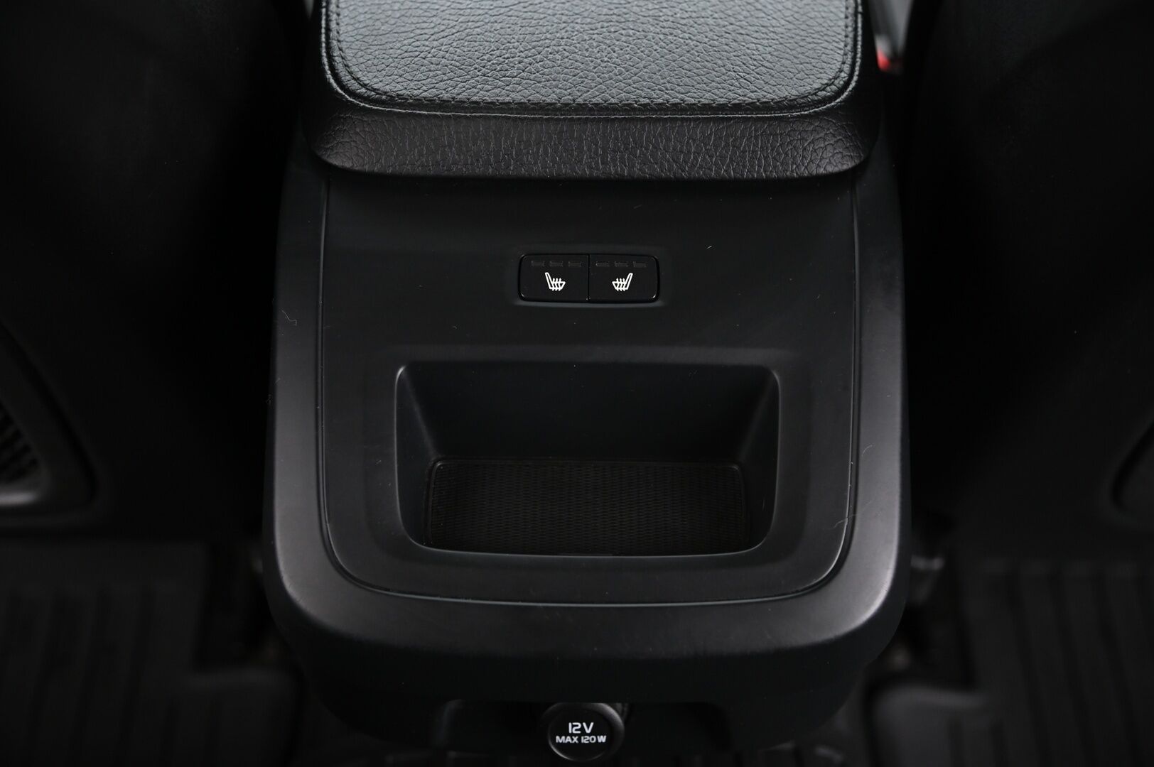 Volvo V90 2017 D3 AWD Momentum aut - Pilot Assist / Adapt. vakkari / Vetokoukku / Webasto / Peruutuskamera / BLIS / osanahat
