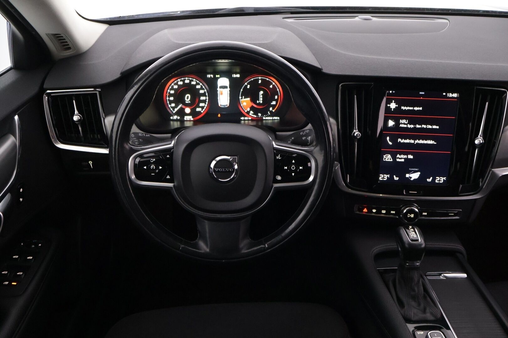 Volvo V90 2017 D3 AWD Momentum aut - | Ei Adblue | ACC | Webasto | Koukku | P-Kamera | BLIS | Osanahat |