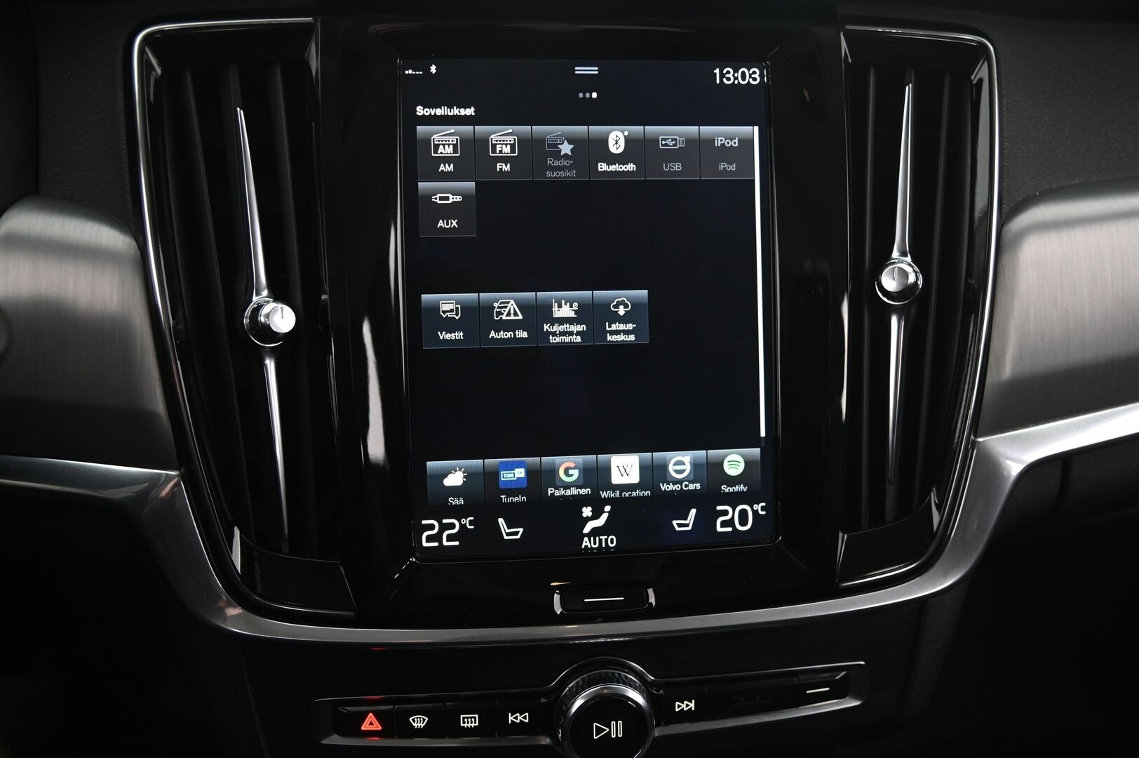 Volvo V90 2017 D3 AWD Momentum aut - Pilot Assist / Adapt. vakkari / Vetokoukku / Webasto / Peruutuskamera / BLIS / osanahat