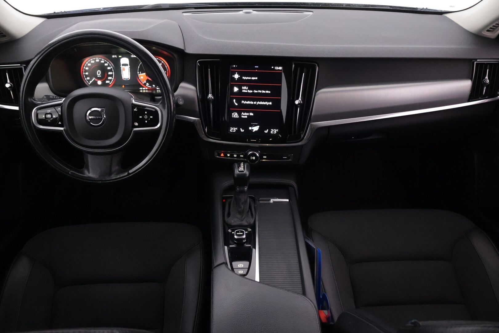 Volvo V90 2017 D3 AWD Momentum aut - | Ei Adblue | ACC | Webasto | Koukku | P-Kamera | BLIS | Osanahat |