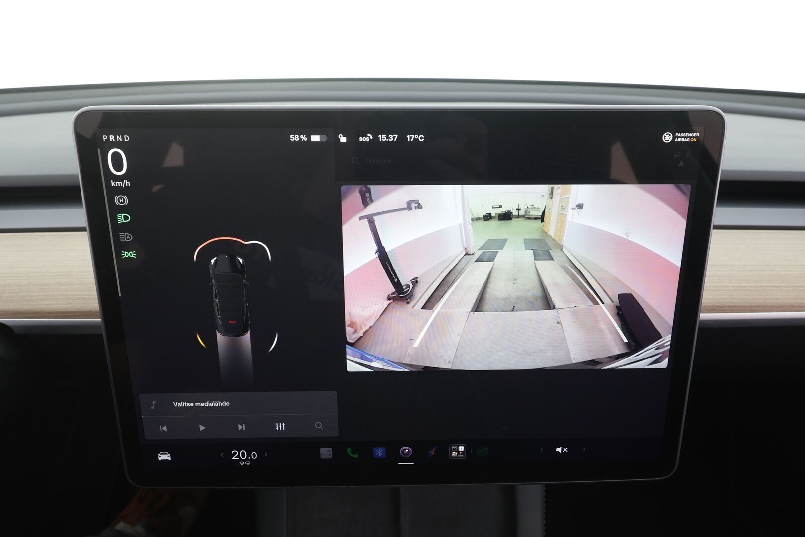 Tesla Model Y 2022 Performance - | Koukku | ILP | ACC | Lasikatto | Matrix-LED | P.Kamera | Muistipenkki | Premium Audio | Navi | Kaistavahti | Keyless | Kahdet renkaat | 