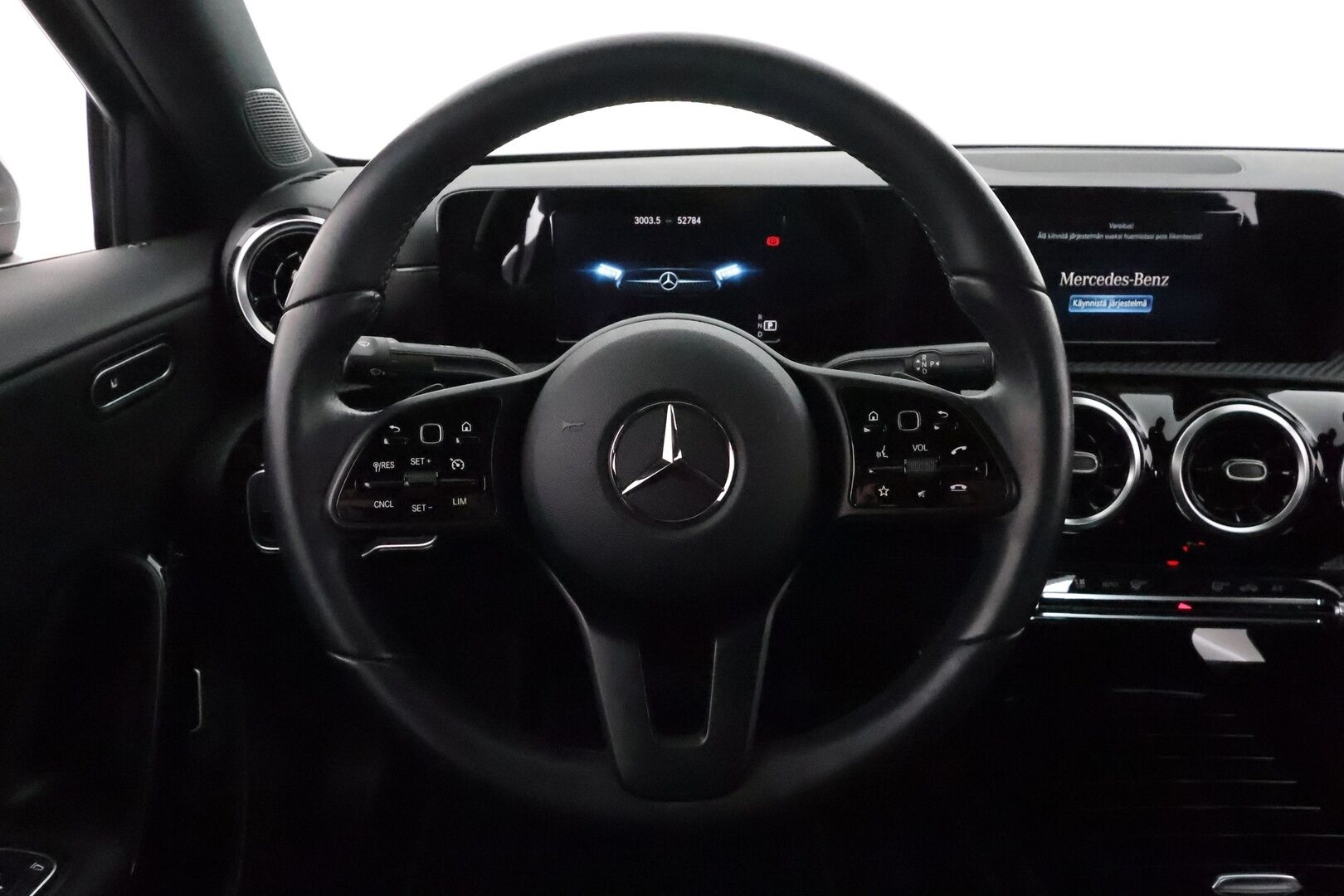 Mercedes-Benz A 2020 180 A sedan Business Style **LED-High Performance / P.kamera / Kaistavahti / Digimittaristo / Vakkari** - *1-om Suomi-auto / Kahdet Renkaat / Upea yksilö! 